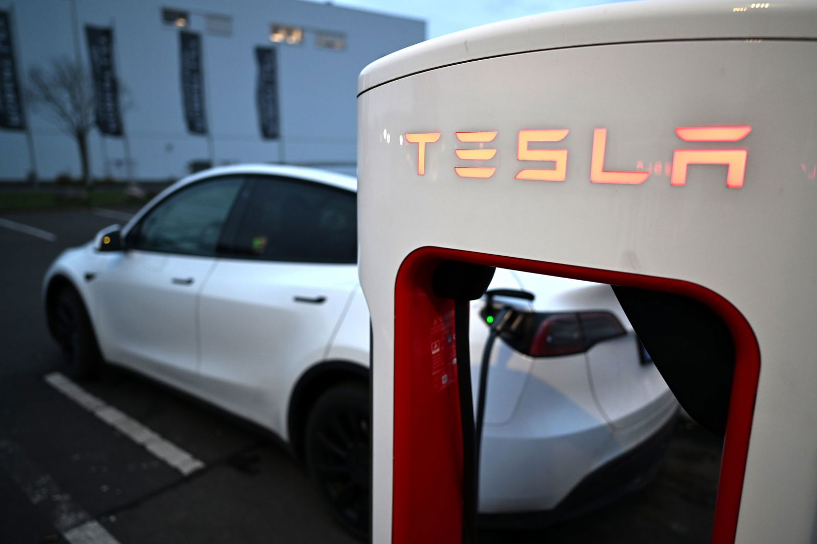 Tesla nahm zu der Frage nach Boykotts zunächst keine Stellung.