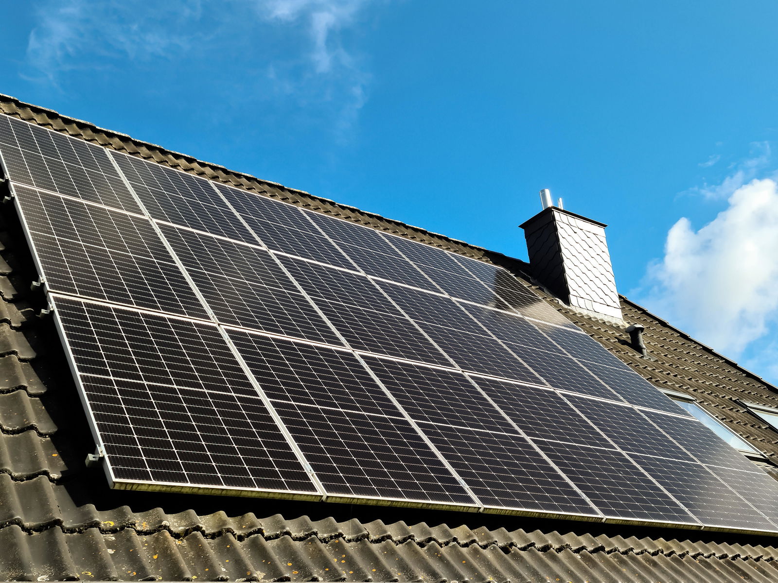 Solarzellen auf einem Dach
