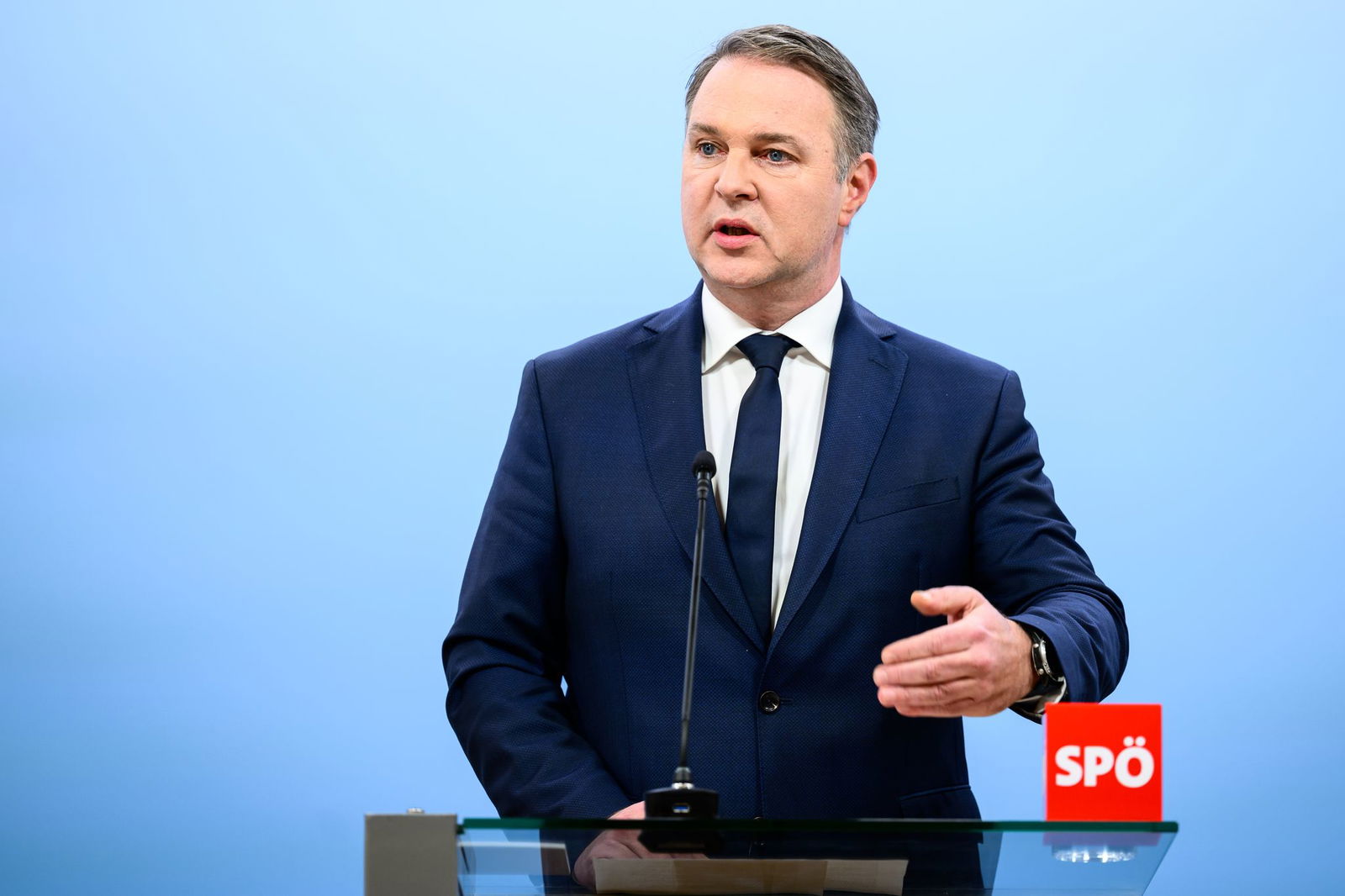 SPÖ-Chef Babler will nun «auf Augenhöhe» mit den Konservativen weiterverhandeln.