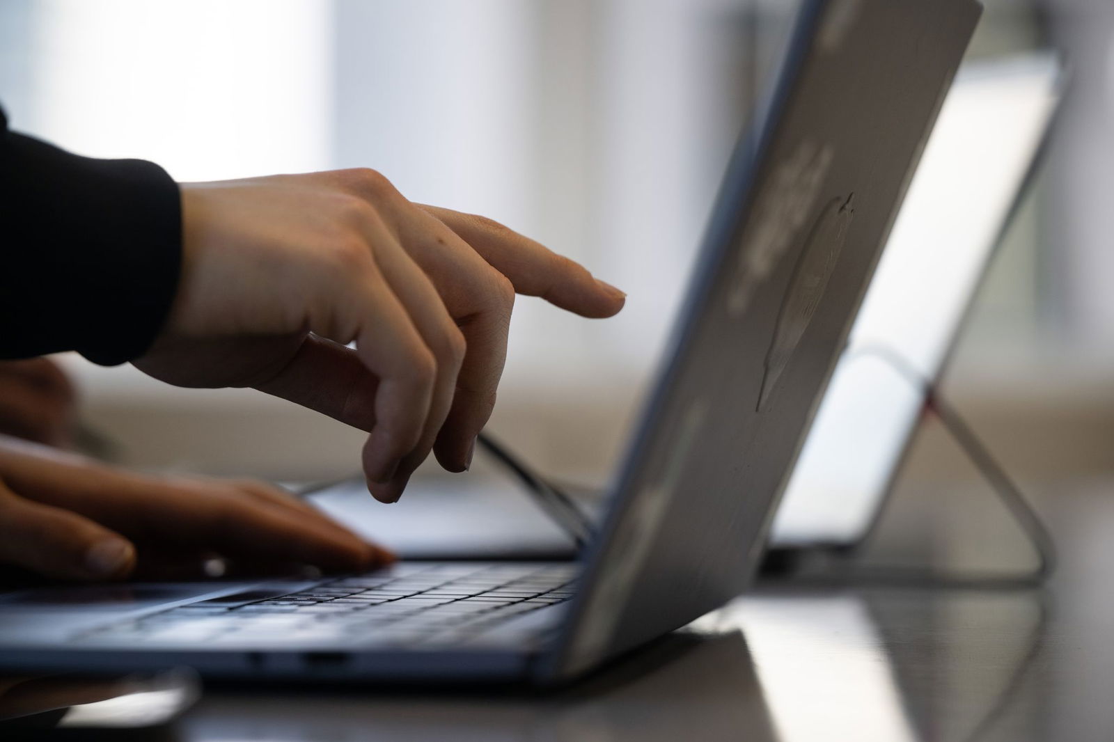 Es gab 2024 rund 522.800 Erwerbstätige im Saarland, wie das Statistische Landesamt mitteilte. (Symbolbild)