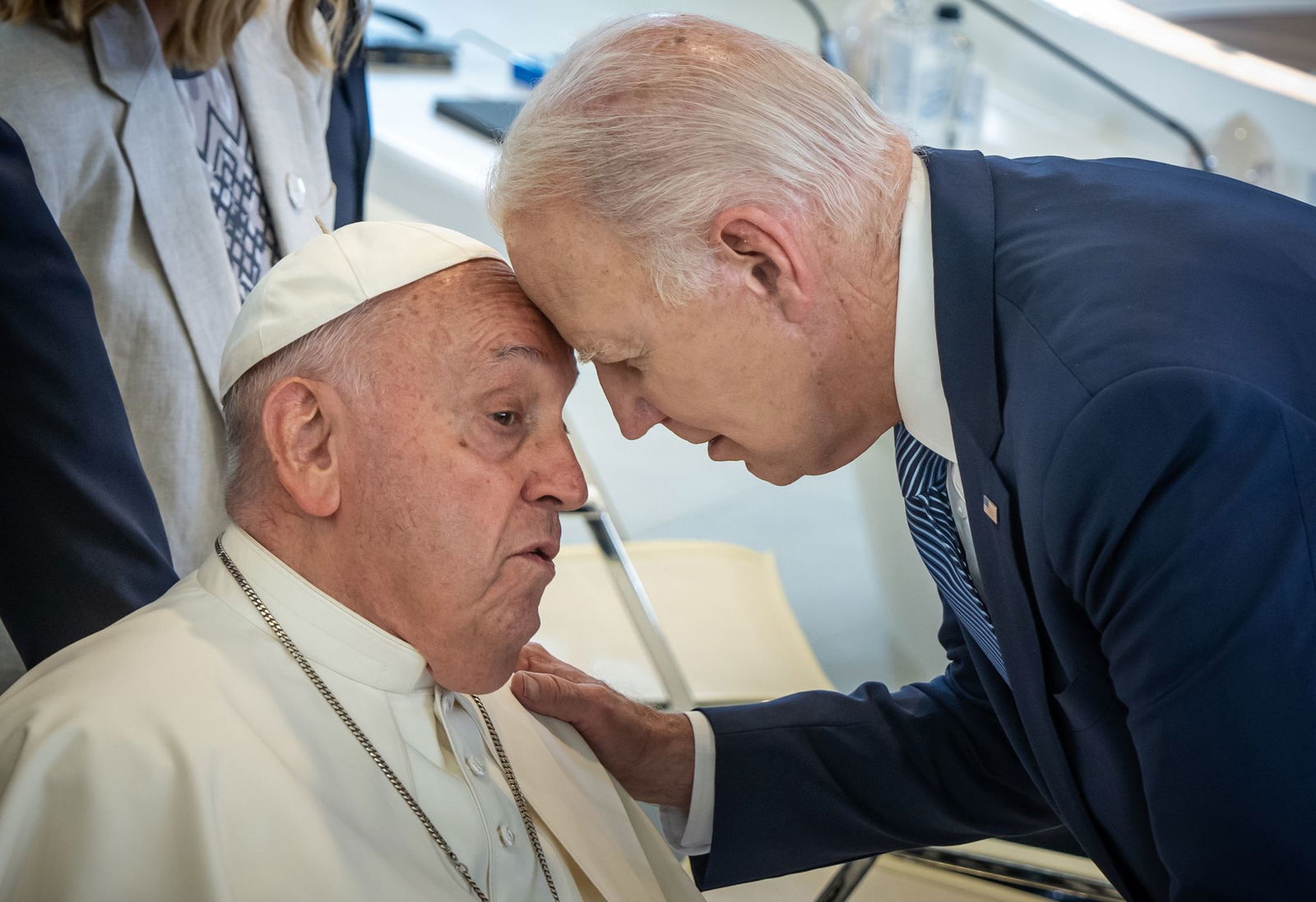 Vor seinem Abschied aus dem Weißen Haus ehrt Joe Biden den Papst auf besondere Weise. (Archivbild)