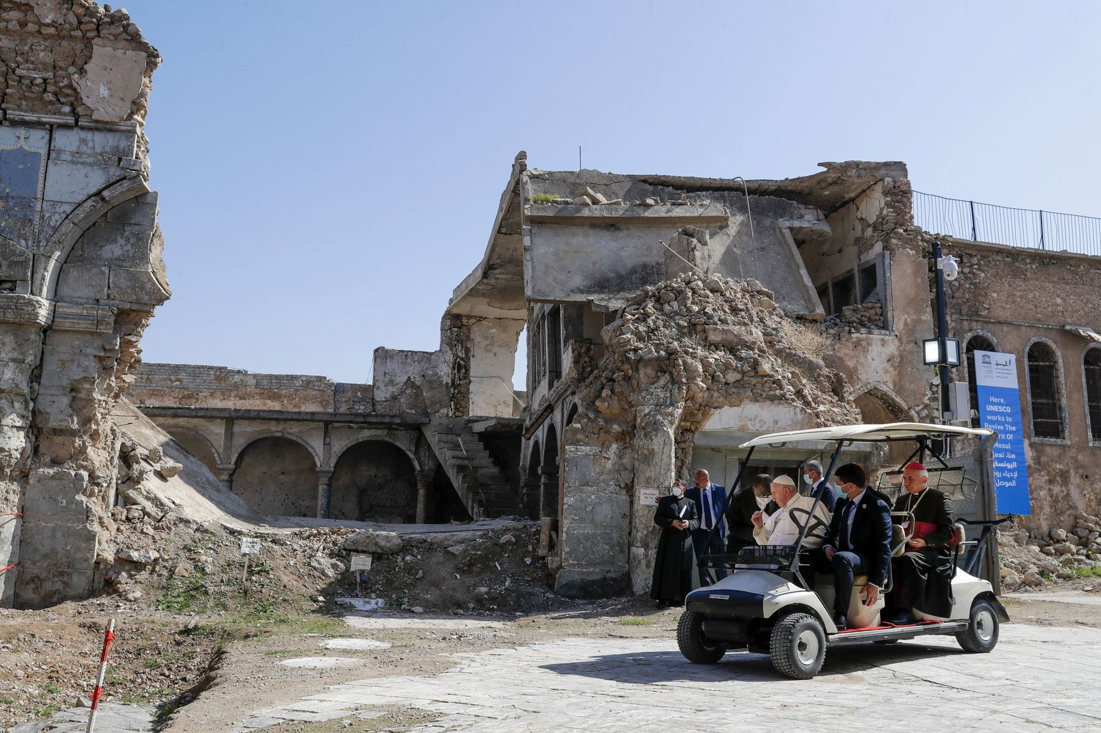 Papst Franziskus geriet im Irak nach eigenen Angaben ins Visier von zwei Attentätern. (Archivbild)