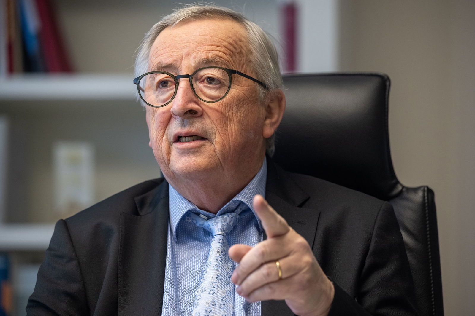 Juncker verteidigt den Umgang der EU-Kommissionspräsidentin von der Leyen mit einer schweren Lungenentzündung. (Archivbild)