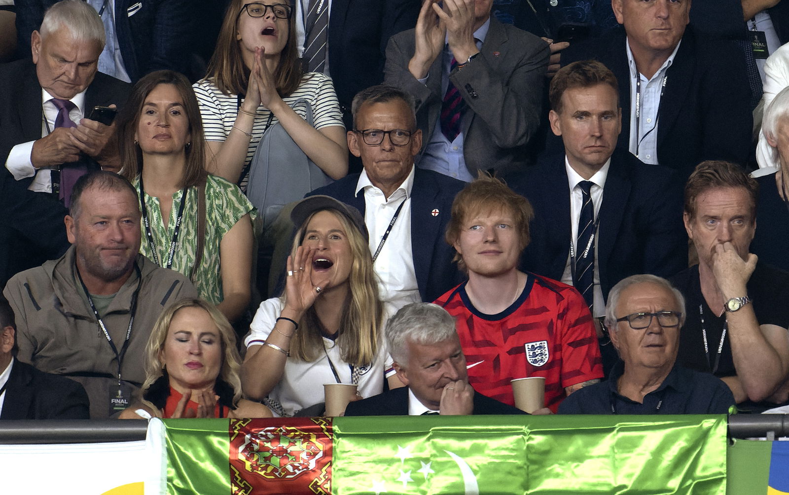 Cherry Seaborn und Ed Sheeran beim Fussball UEFA EURO 2024 Finale im Berliner Olympiastadion