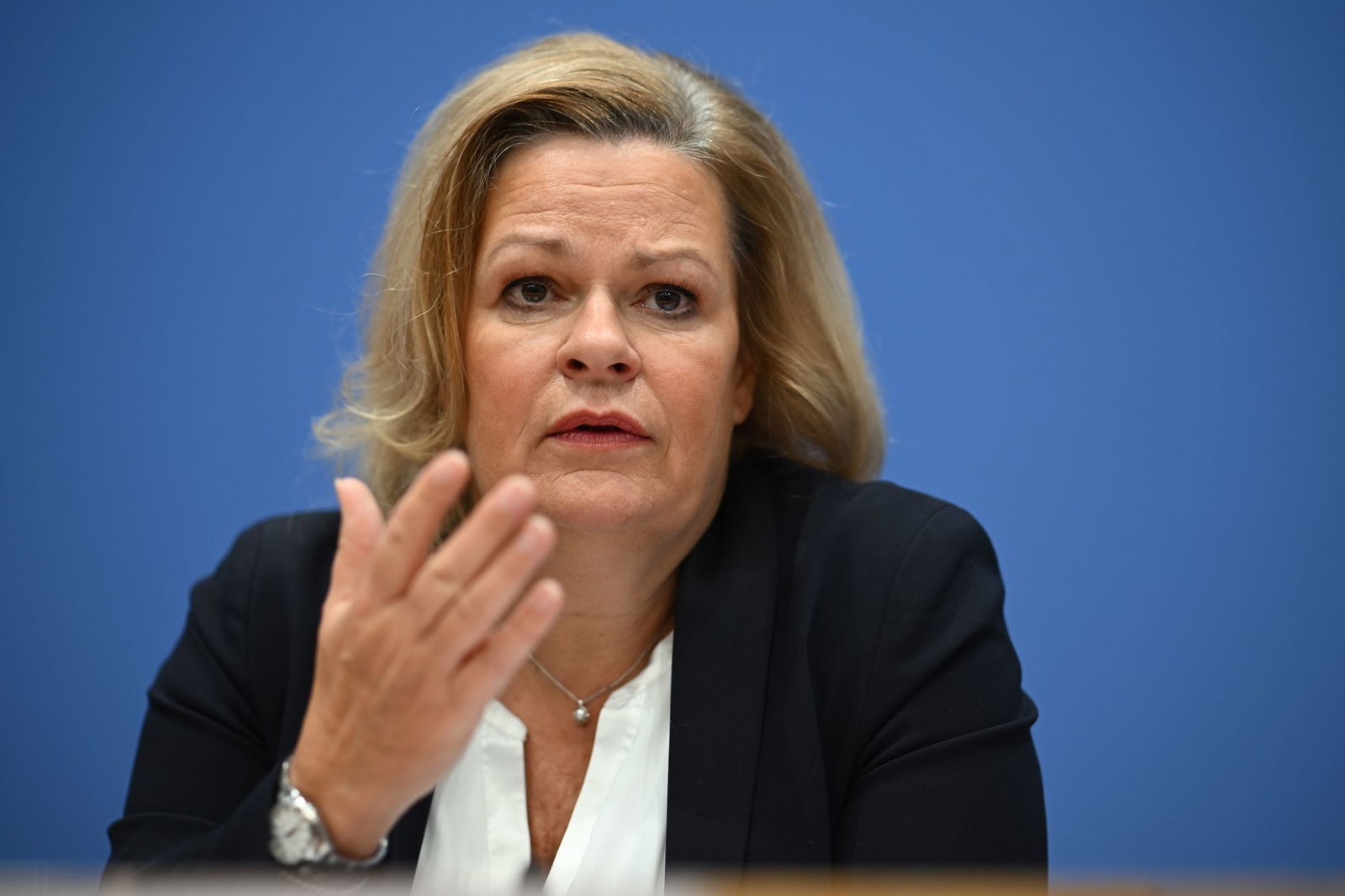Bundesinnenministerin Nancy Faeser (SPD) hat mit Vertretern mehrerer Internet-Plattformen über Desinformation im Kontext der anstehenden Bundestagswahl gesprochen. (Archivfoto)