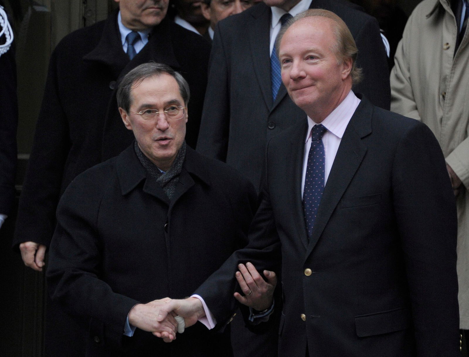 Die beiden ehemaligen Minister Guéant und Hortefeux sollen eine Schlüsselrolle in der Libyen-Affäre gespielt haben (Archivbild).