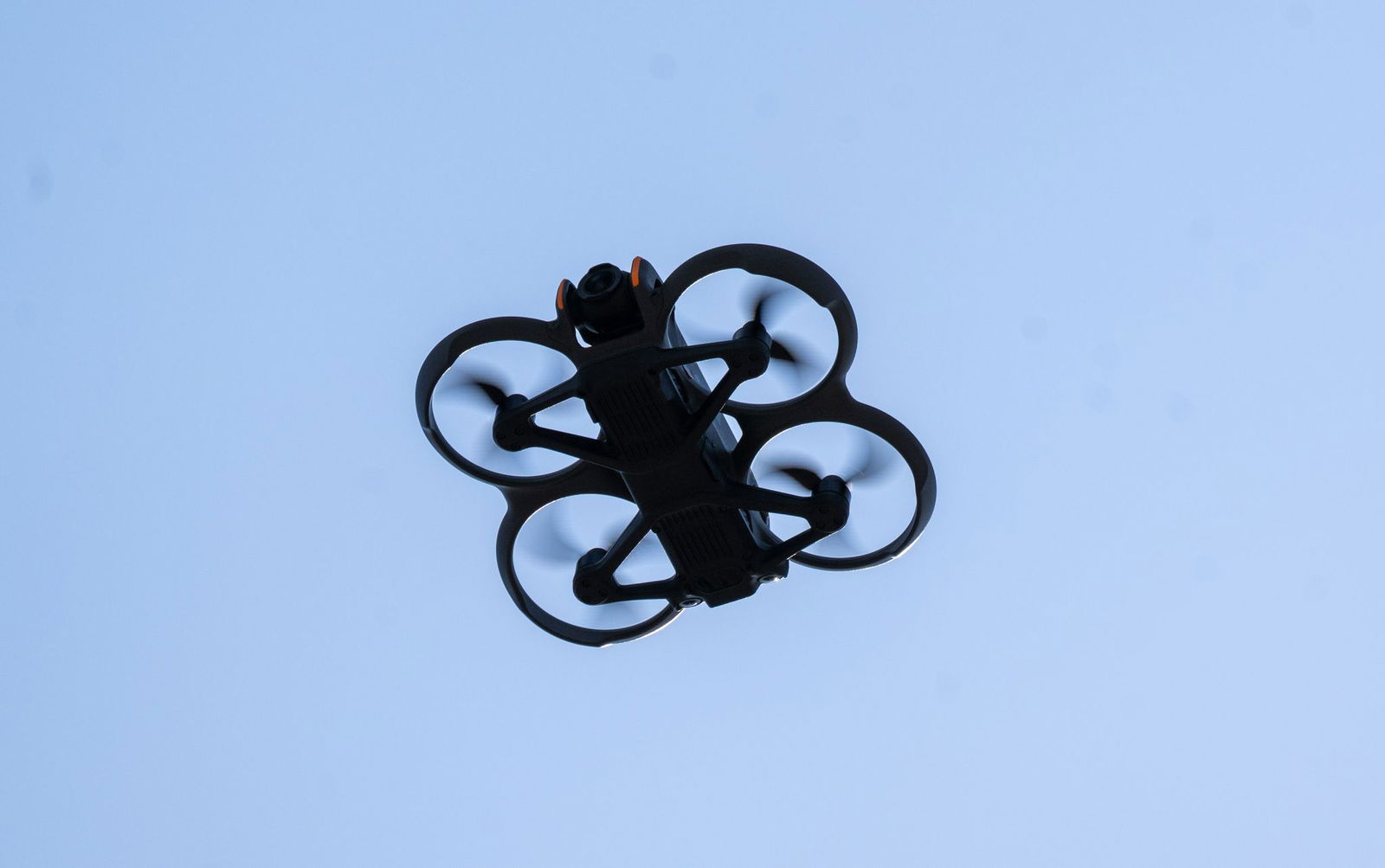 Über einer dänischen Kleinstadt sind mehrere verdächtige Drohnen gesichtet worden. (Illustrationsbild)