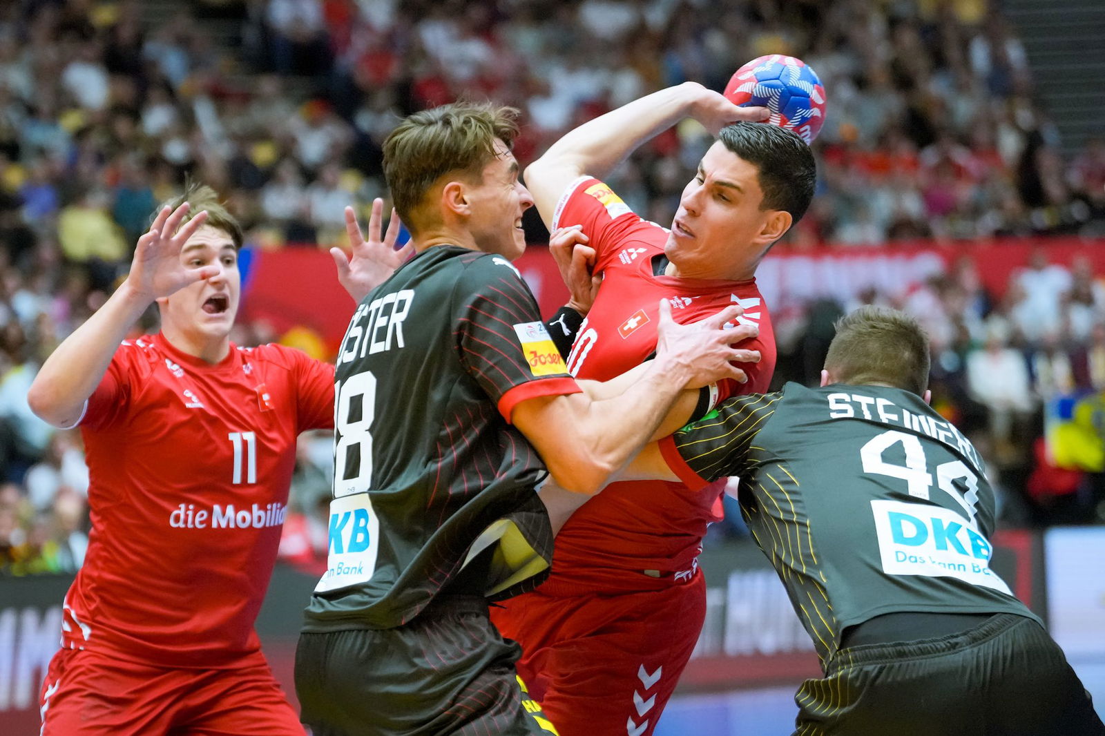 Die deutschen Handballer haben im WM-Vorrundenspiel gegen die Schweiz eine enttäuschende Leistung gezeigt.
