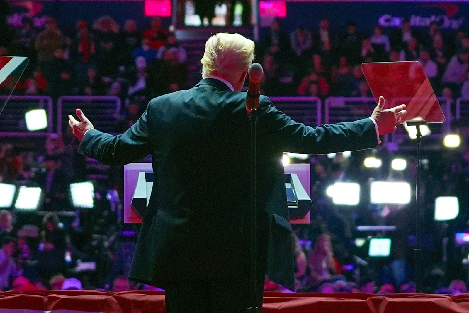 Trump versprach, sofort «jede einzelne Krise» im Land zu beheben.