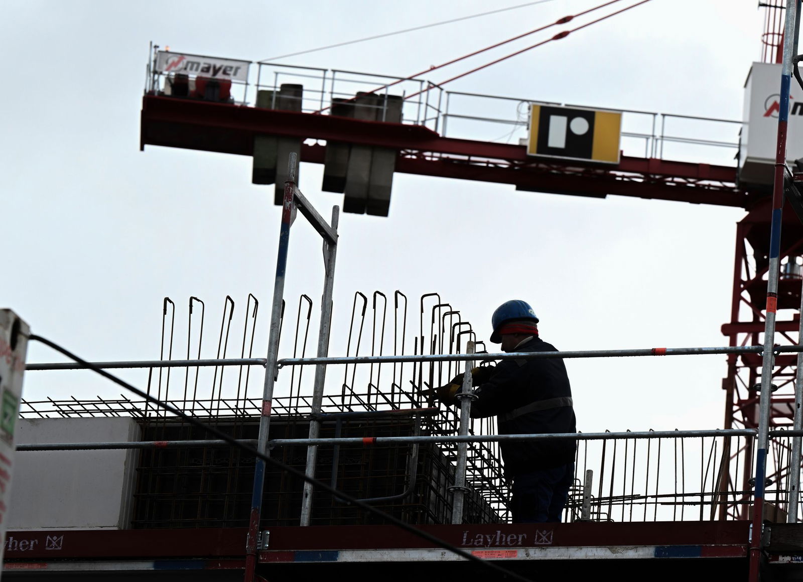 Die Bauwirtschaft rechnet 2025 mit einem weiteren Umsatzminus. (Symbolbild)