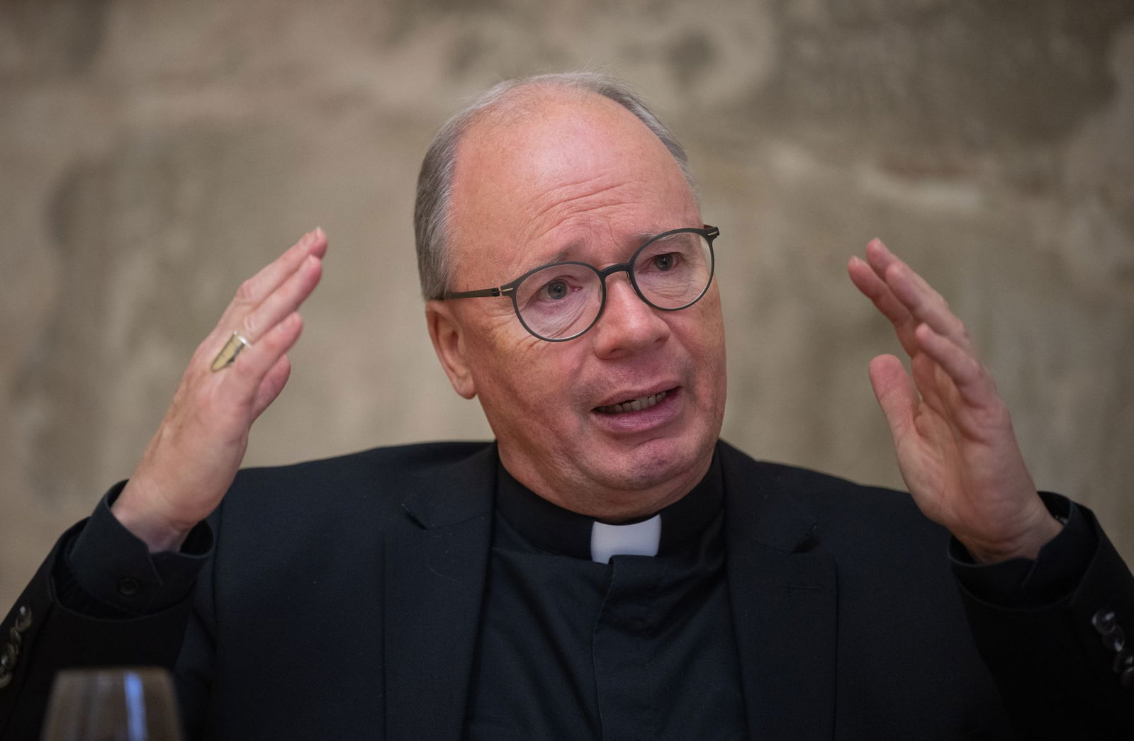 Der Trierer Bischof Stephan Ackermann hat Erwartungen an die neue Bundesregierung. (Archivbild)