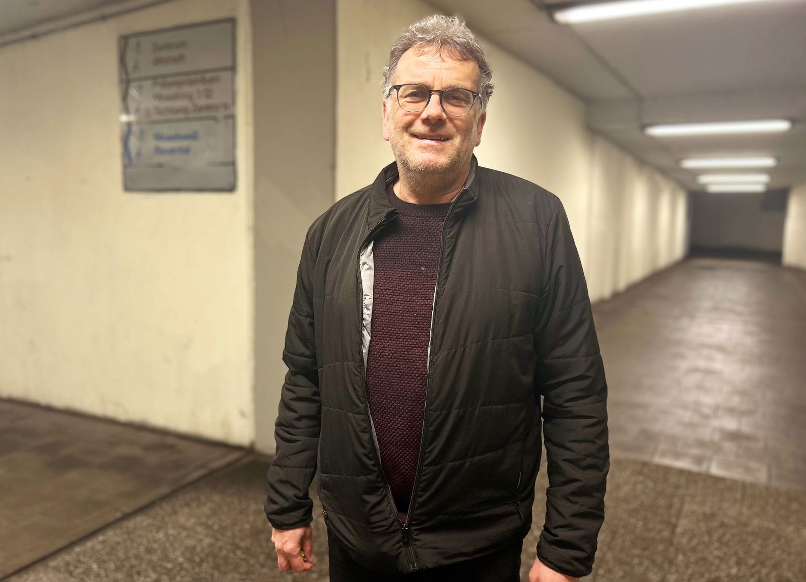 Streetworker Jürgen Michel schaut auch an den einsameren Orten wie Unterführungen, ob Menschen seine Hilfe brauchen.