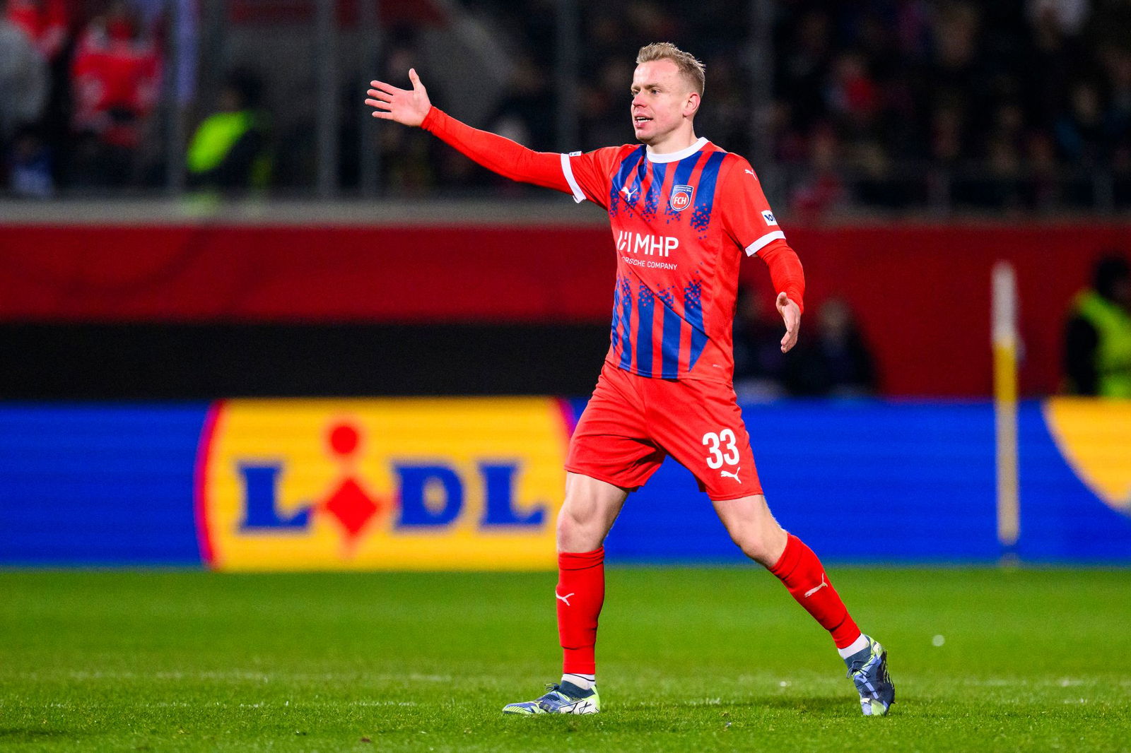 Spielt künftig für Mainz: Mittelfeldspieler Lennard Maloney.