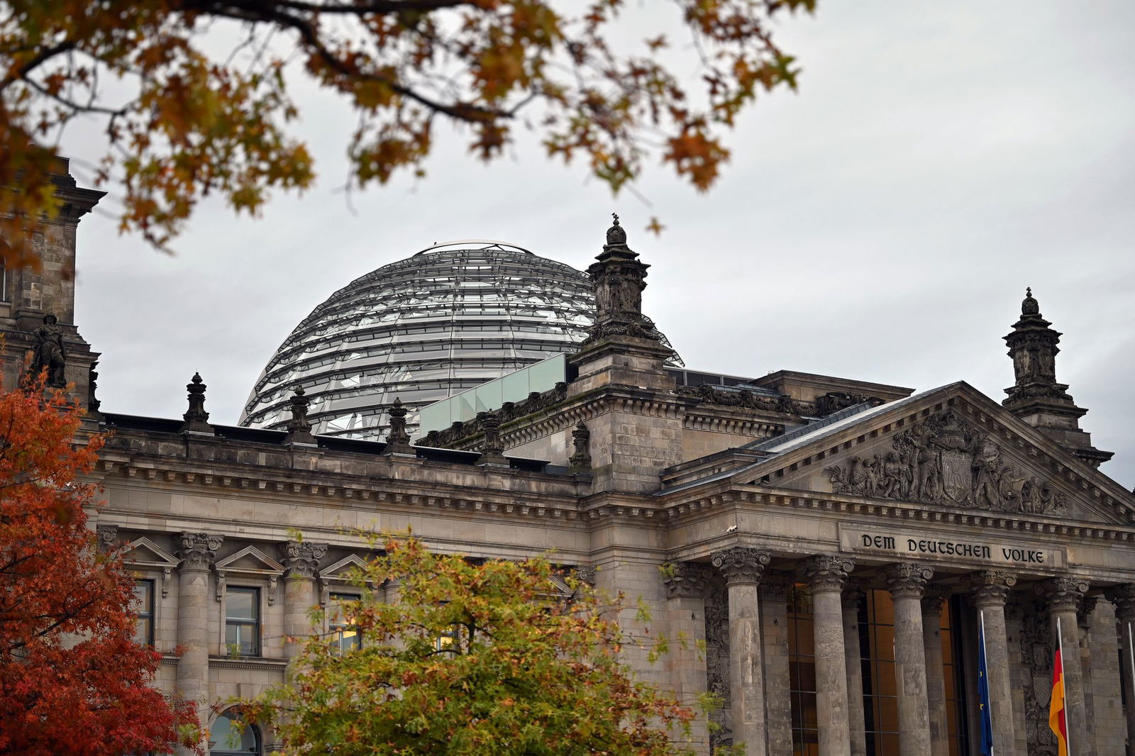 Das Reichstagsgebäude in Berlin ist der Sitz des Deutschen Bundestags.