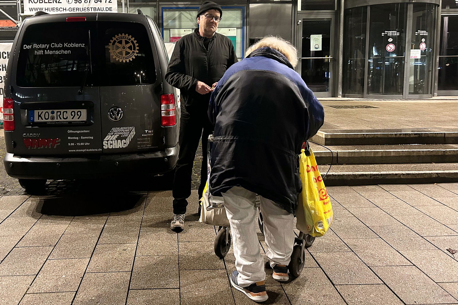 Bei seiner Tour hört Streetworker Jürgen Michel den Menschen zu, wenn sie von ihren Problemen erzählen. 