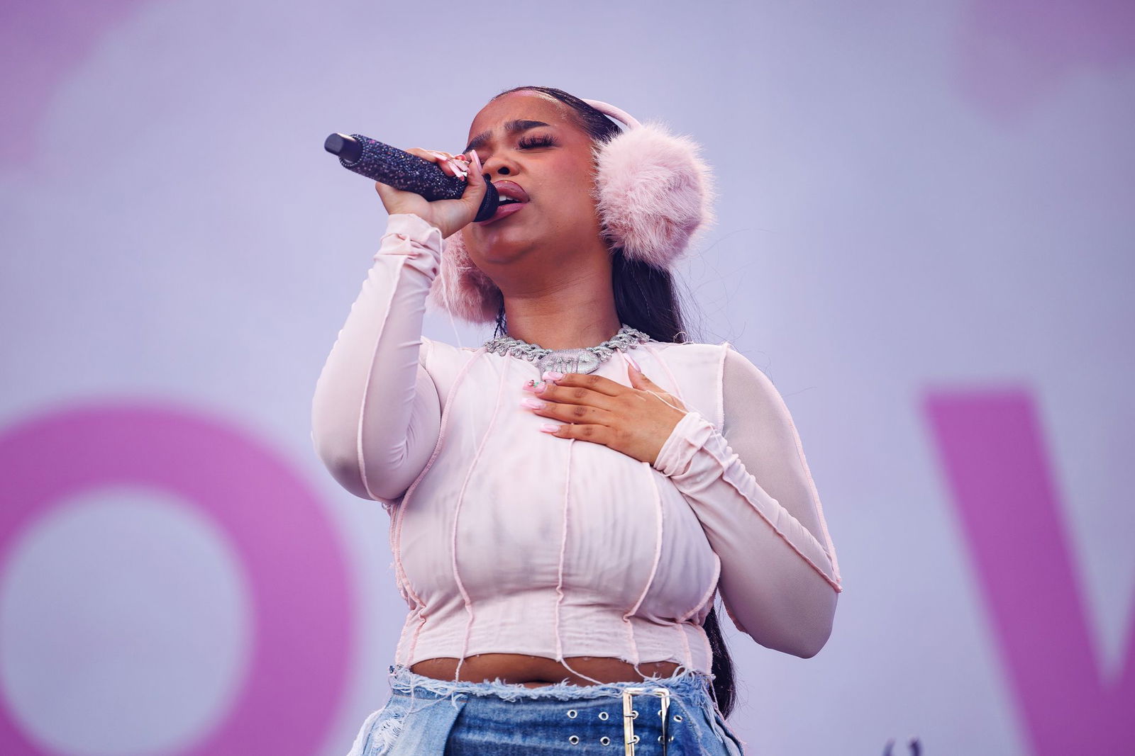 Nach einer etwa einjährigen Auszeit hat sich die Hamburger Musikerin Zoe Wees mit der Single «Traitor» zurückgemeldet. (Archivbild)