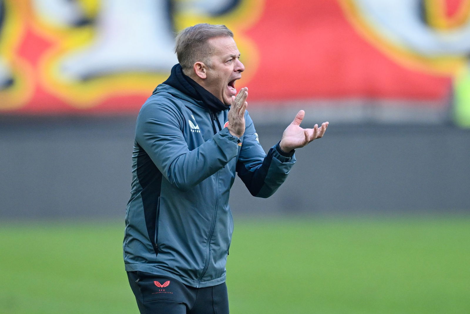 Trainer Markus Anfang hofft auf Ersatz für den abgewanderten Boris Tomiak.