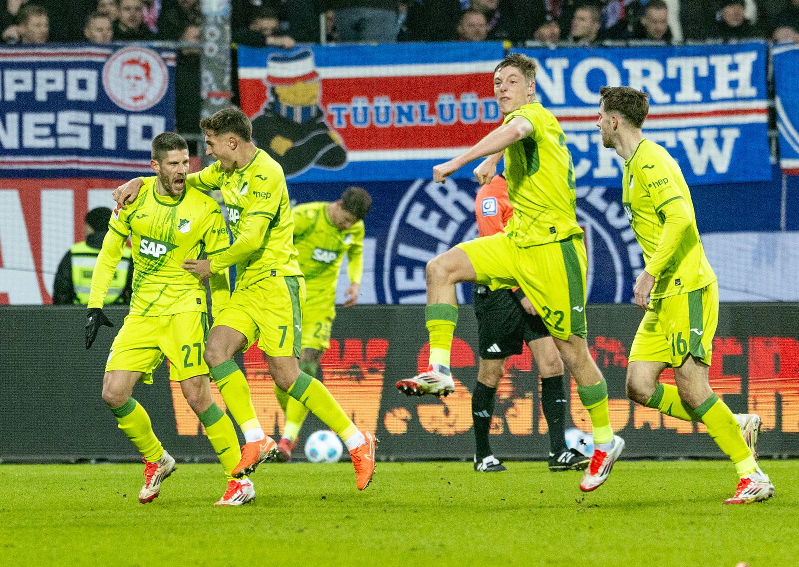 Hoffenheimer Jubel in Kiel.