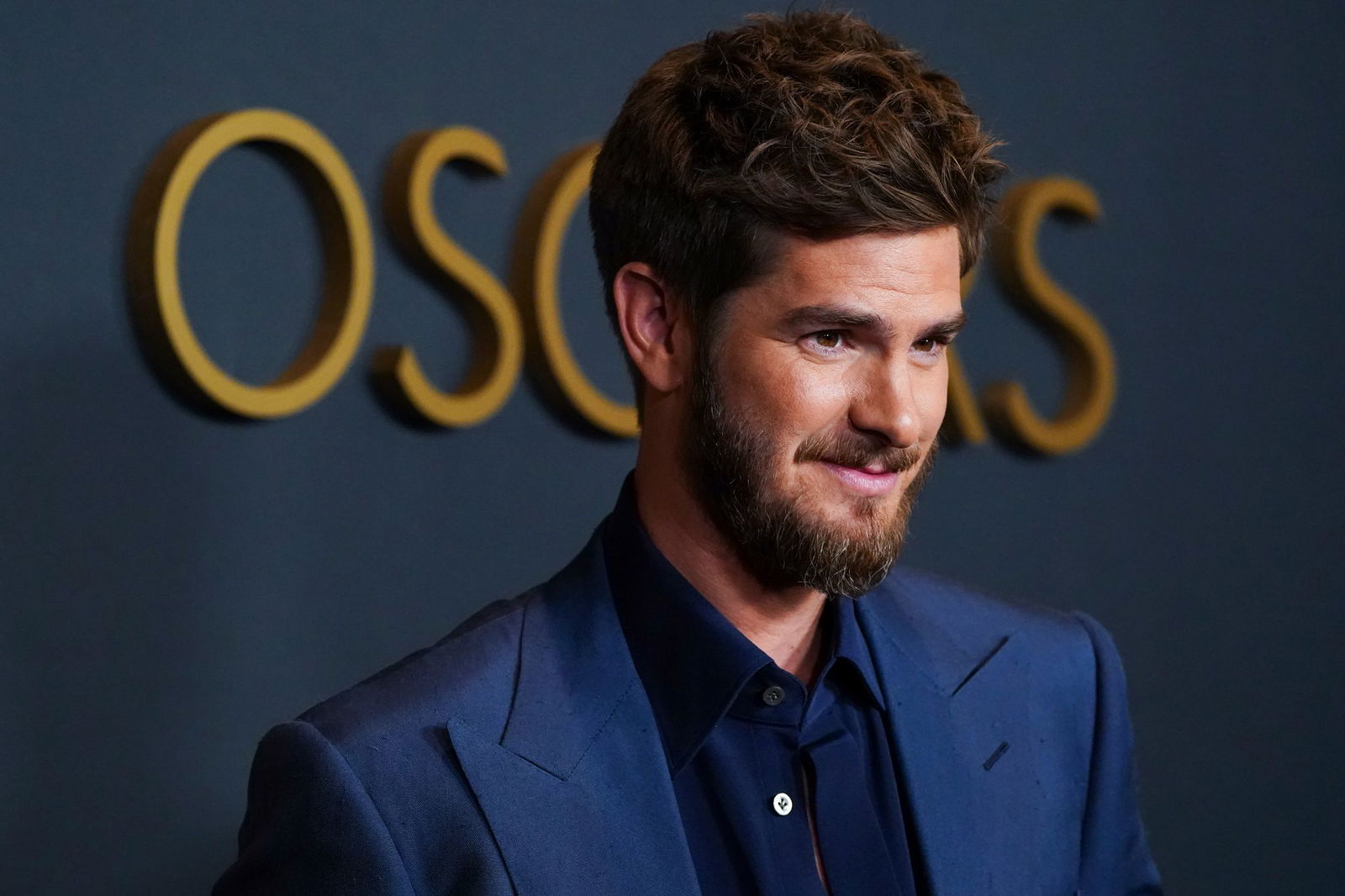 In dem Interview erzählte Garfield, dass er eine Chatgruppe mit mehreren Männern habe.