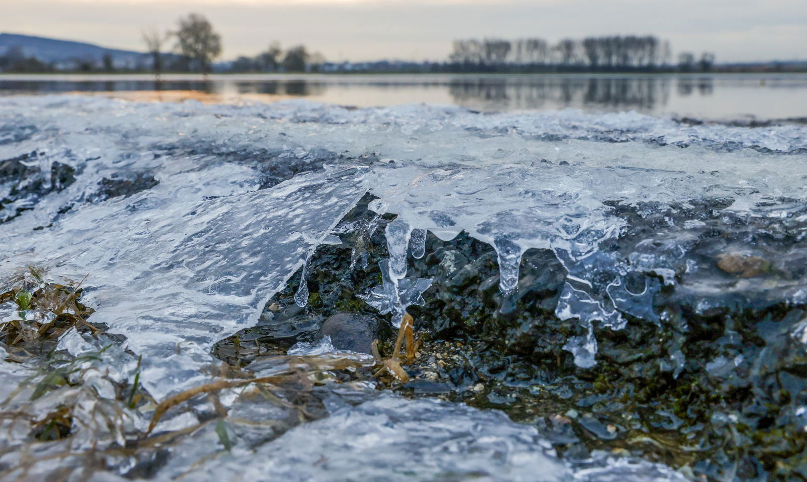 In Baden-Württemberg gibt es in den kommenden Tagen Dauerfrost und Reifglätte. 