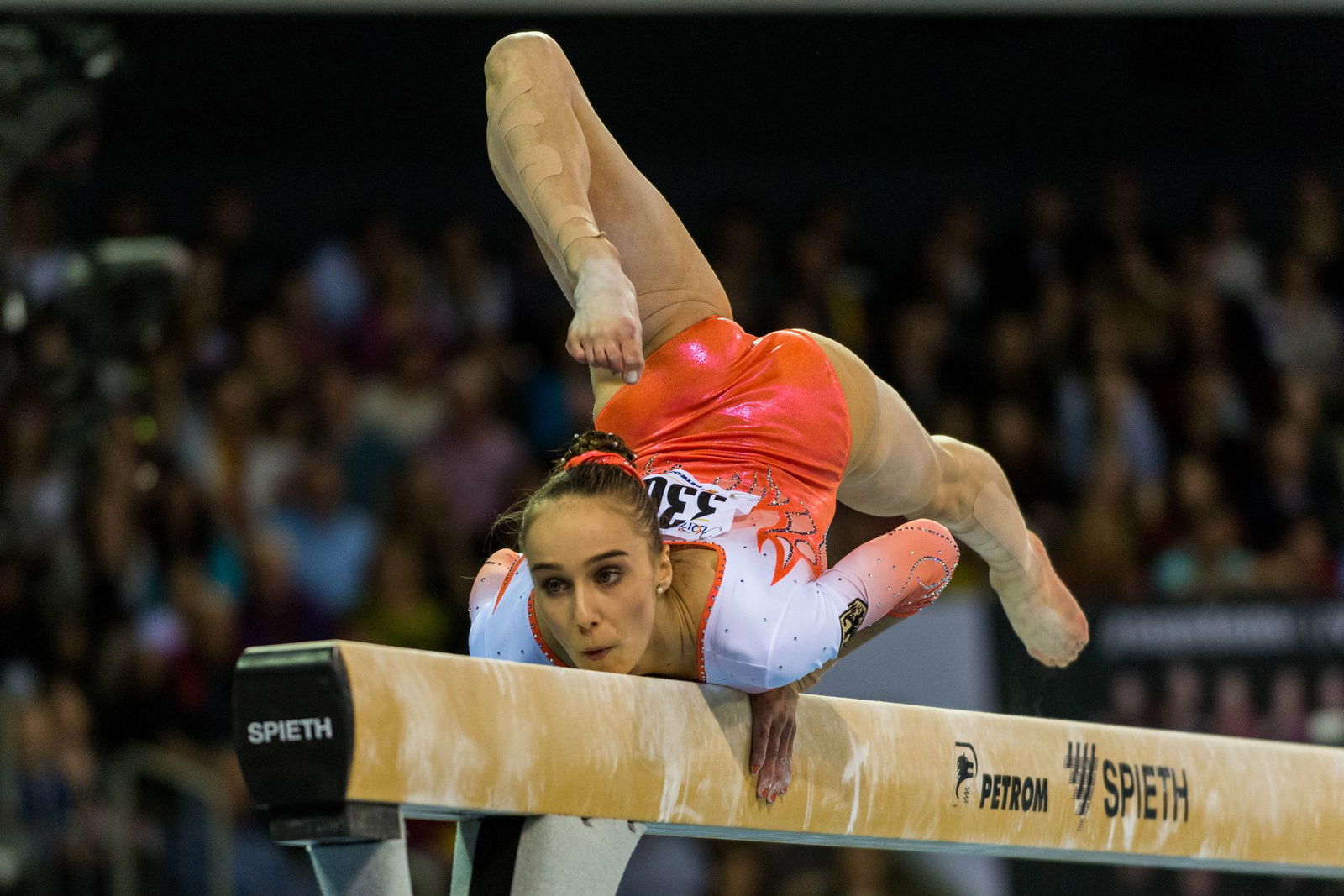 Tabea Alt kritisiert den Deutschen Turner-Bund.