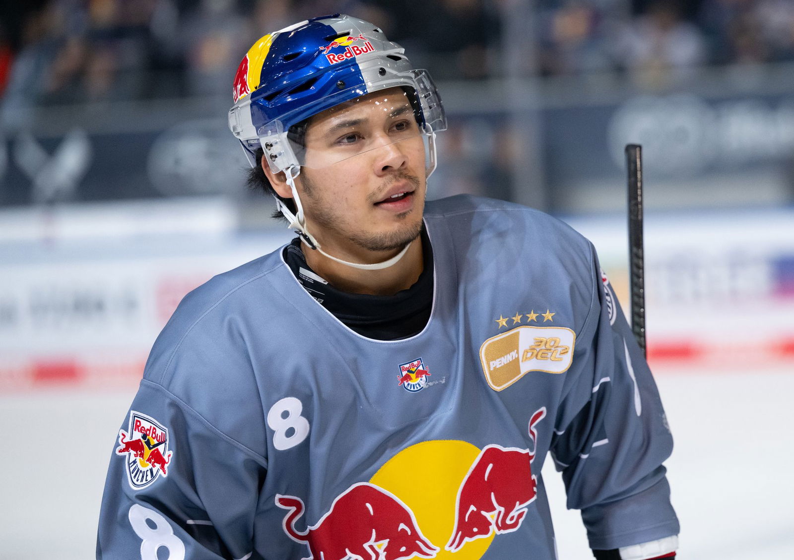 Adler Mannheim verpflichtet Stürmer Austin Ortega.