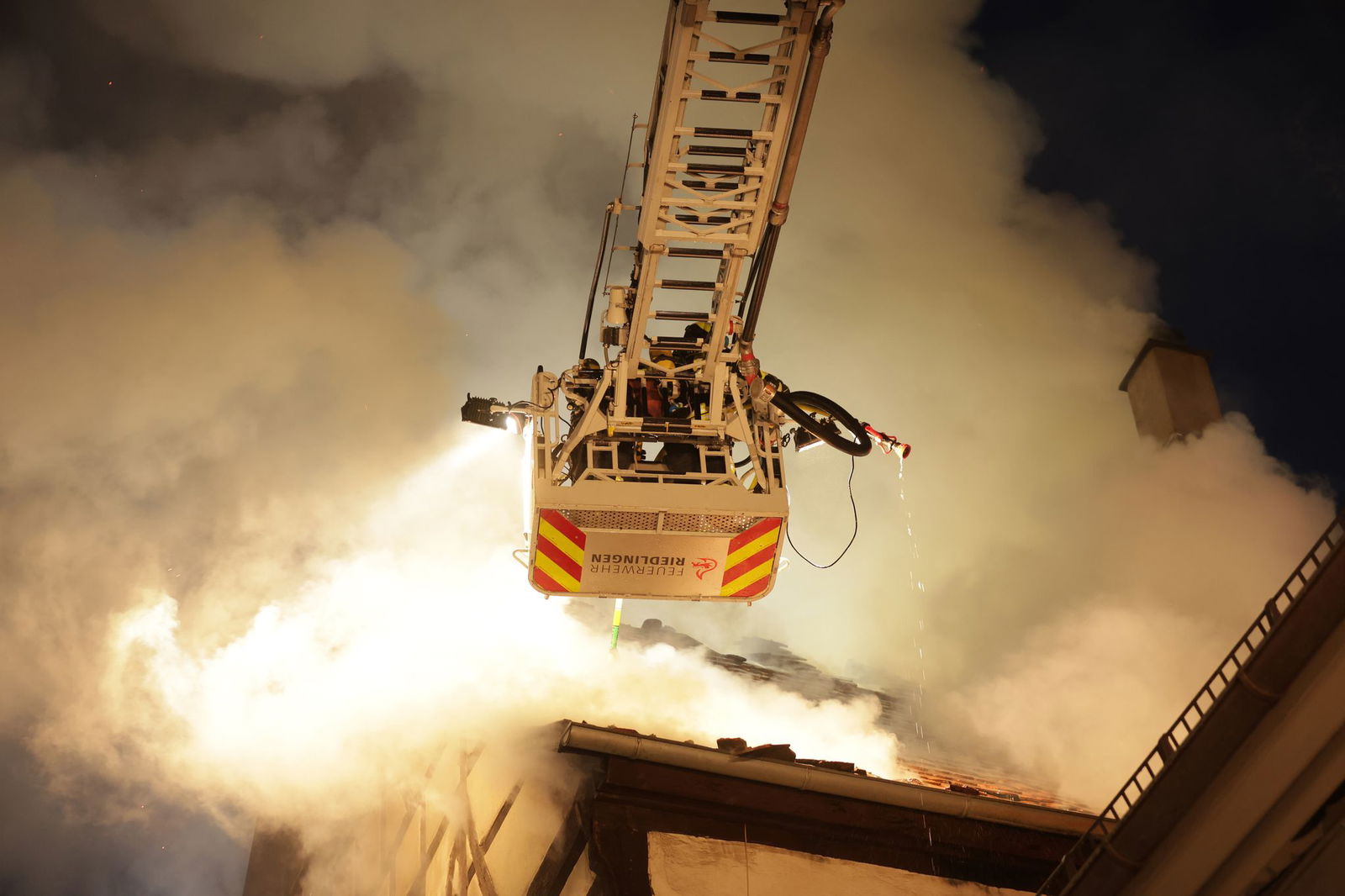Nach dem Brand in Riedlingen sind menschliche Überreste gefunden worden. (Archivbild)