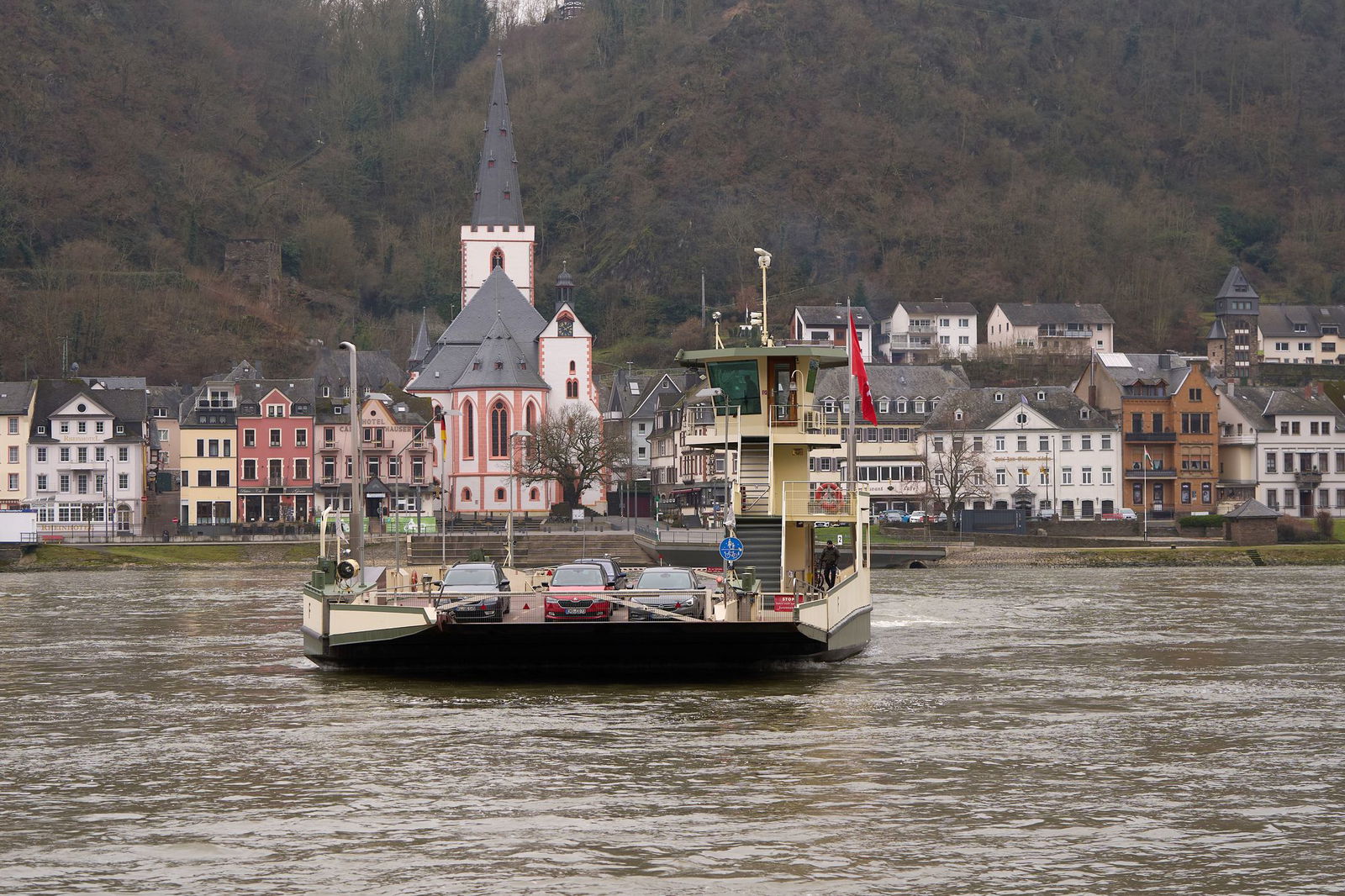 Eine Flensburger Reederei hat die traditionsreiche Loreley-Fähre gekauft.