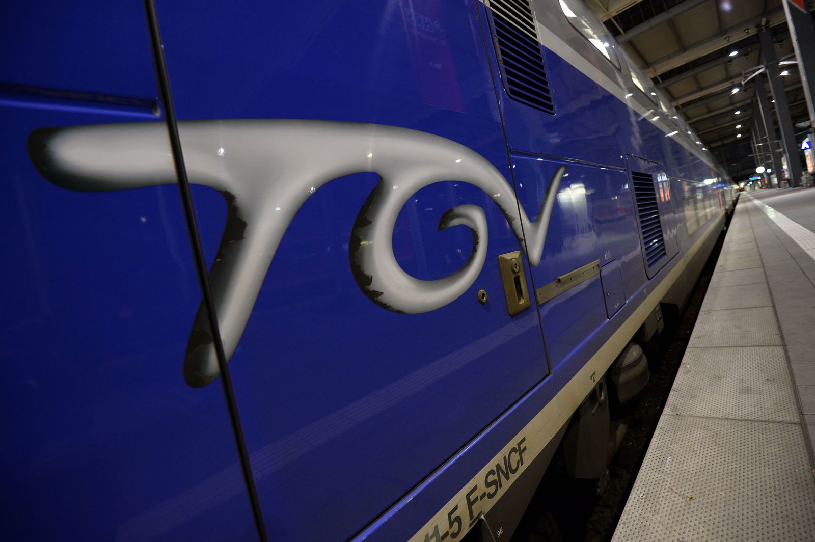 Von München aus soll es mehr umsteigefreie Züge in die französische Hauptstadt geben. (Archivbild)