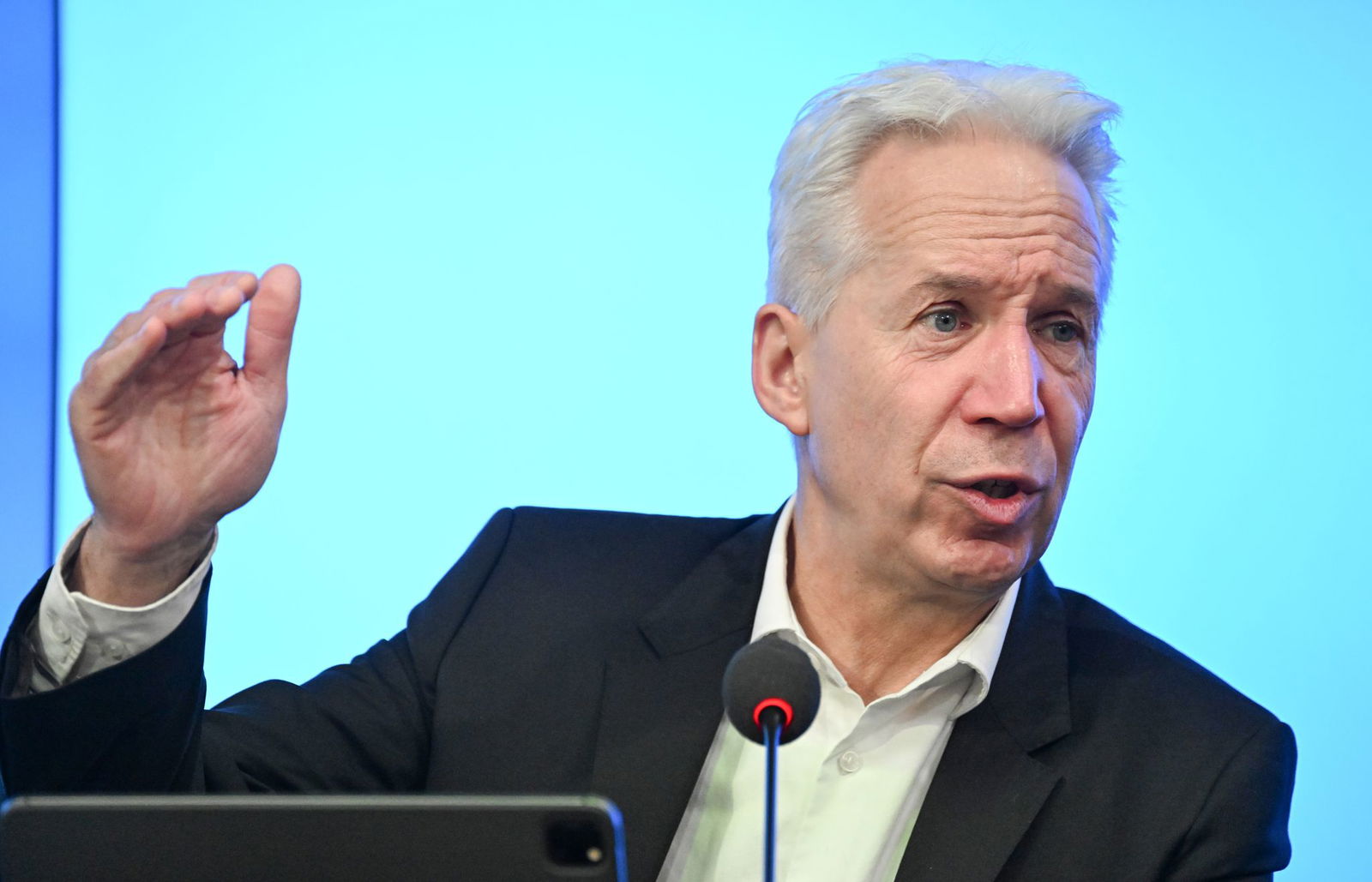 VBE-Chef Gerhard Brand fordert, dass Gewalttaten gegen Lehrkräfte besser erfasst werden. 