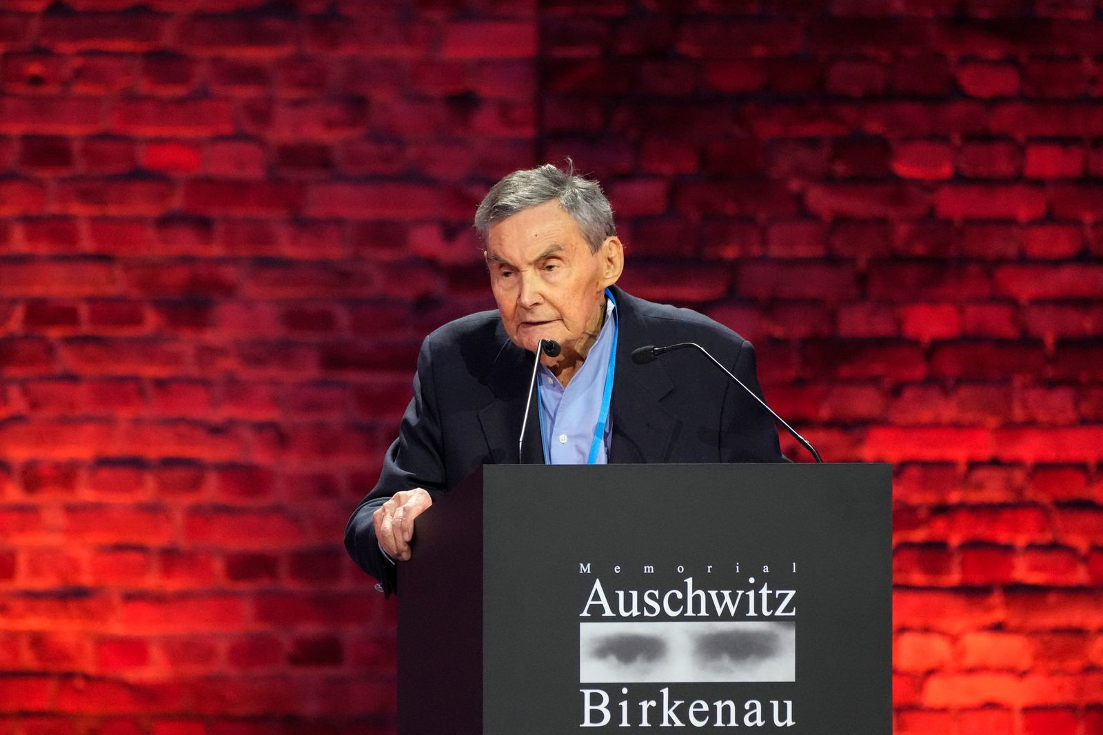 Der Holocaust-Überlebende Marian Turski spricht während der Gedenkfeier zum 80. Jahrestag der Befreiung des ehemaligen deutschen Konzentrations- und Vernichtungslagers Auschwitz-Birkenau. (Foto aktuell)