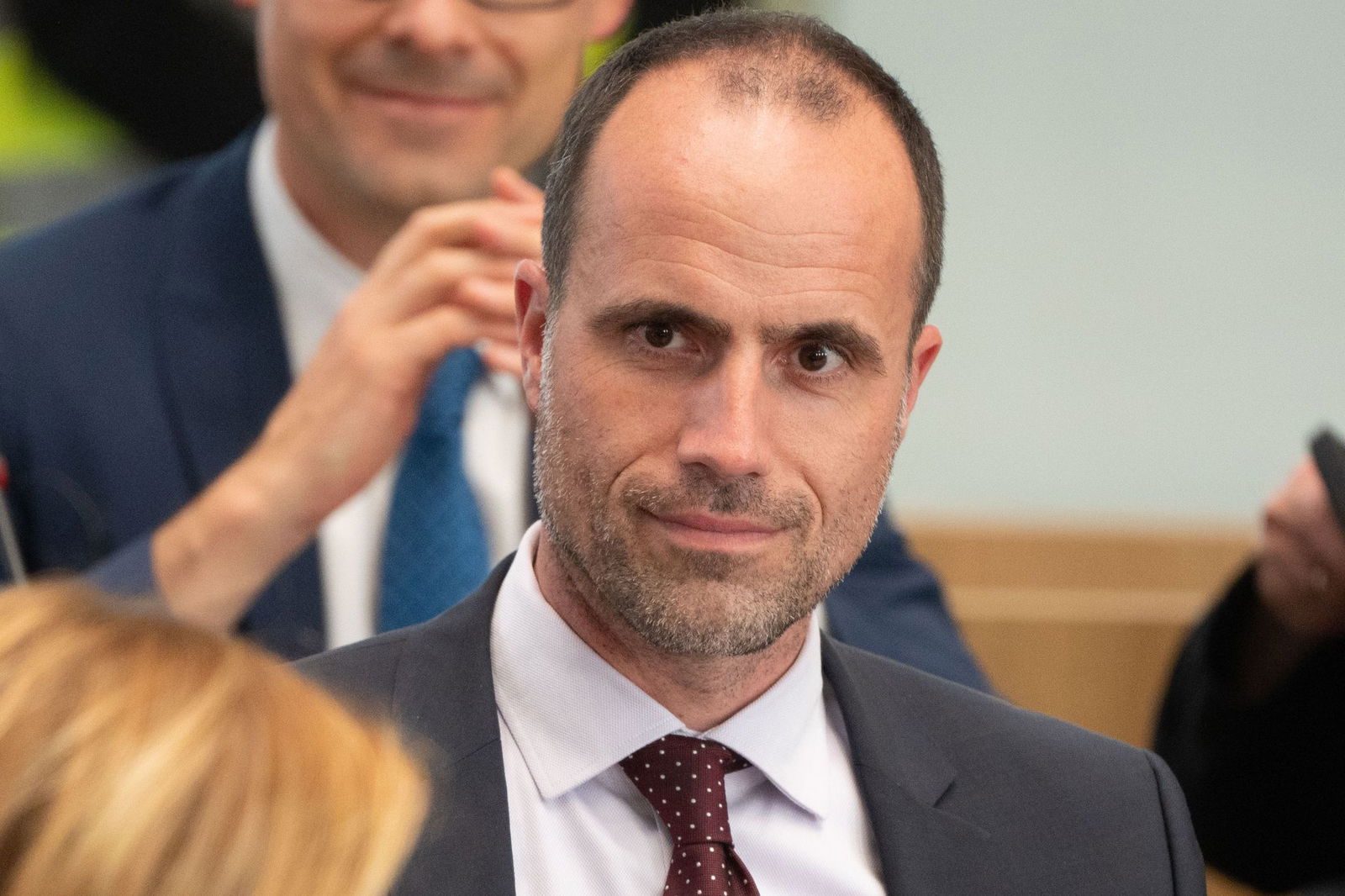 Gesundheitsminister Clemens Hoch (SPD) sieht die medizinische Versorgung an allen fünf Standorten der neuen DRK-Insolvenz gesichert. (Archivbild)