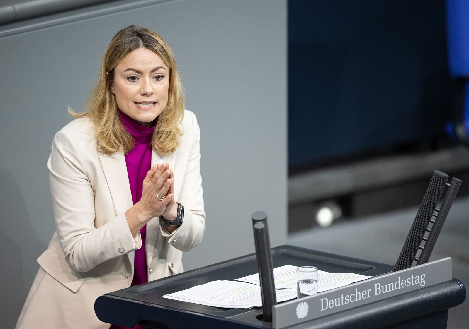 Clara Bünger möchte wissen, welche Fragebögen und Handlungsanweisungen die Bundespolizei an der Grenze nutzt, um herauszufinden, ob jemand Asyl beantragen will (Archivbild),