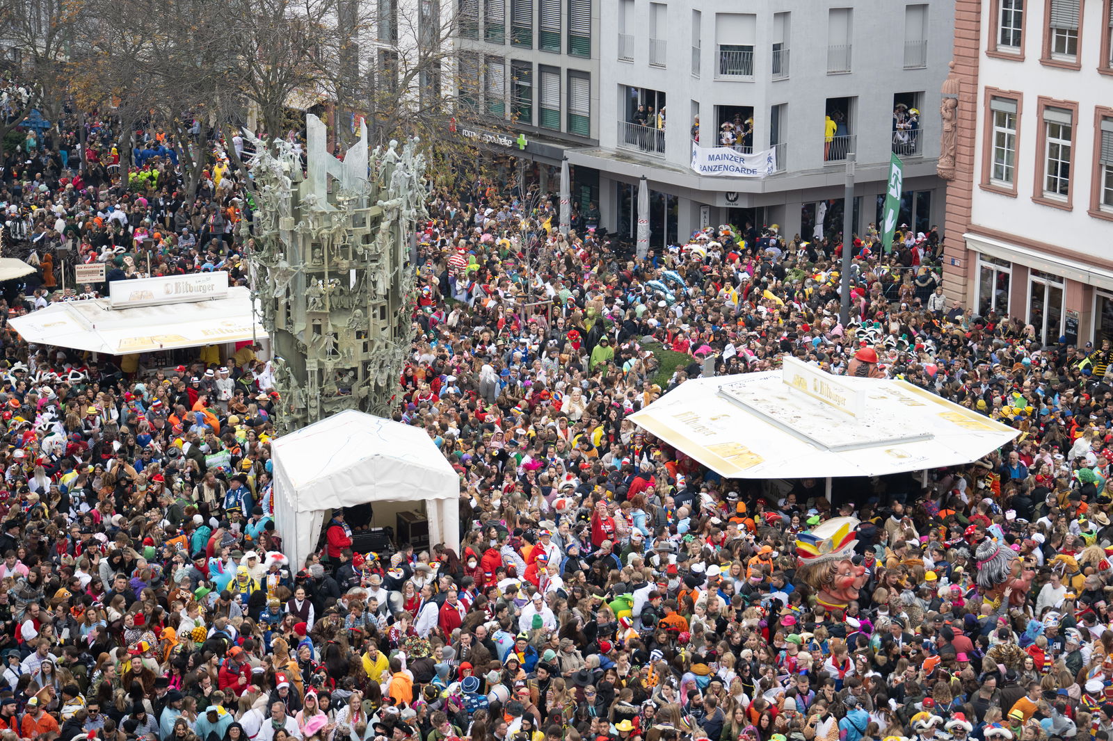 Schillerplatz Mainz zur Fastnachtszeit