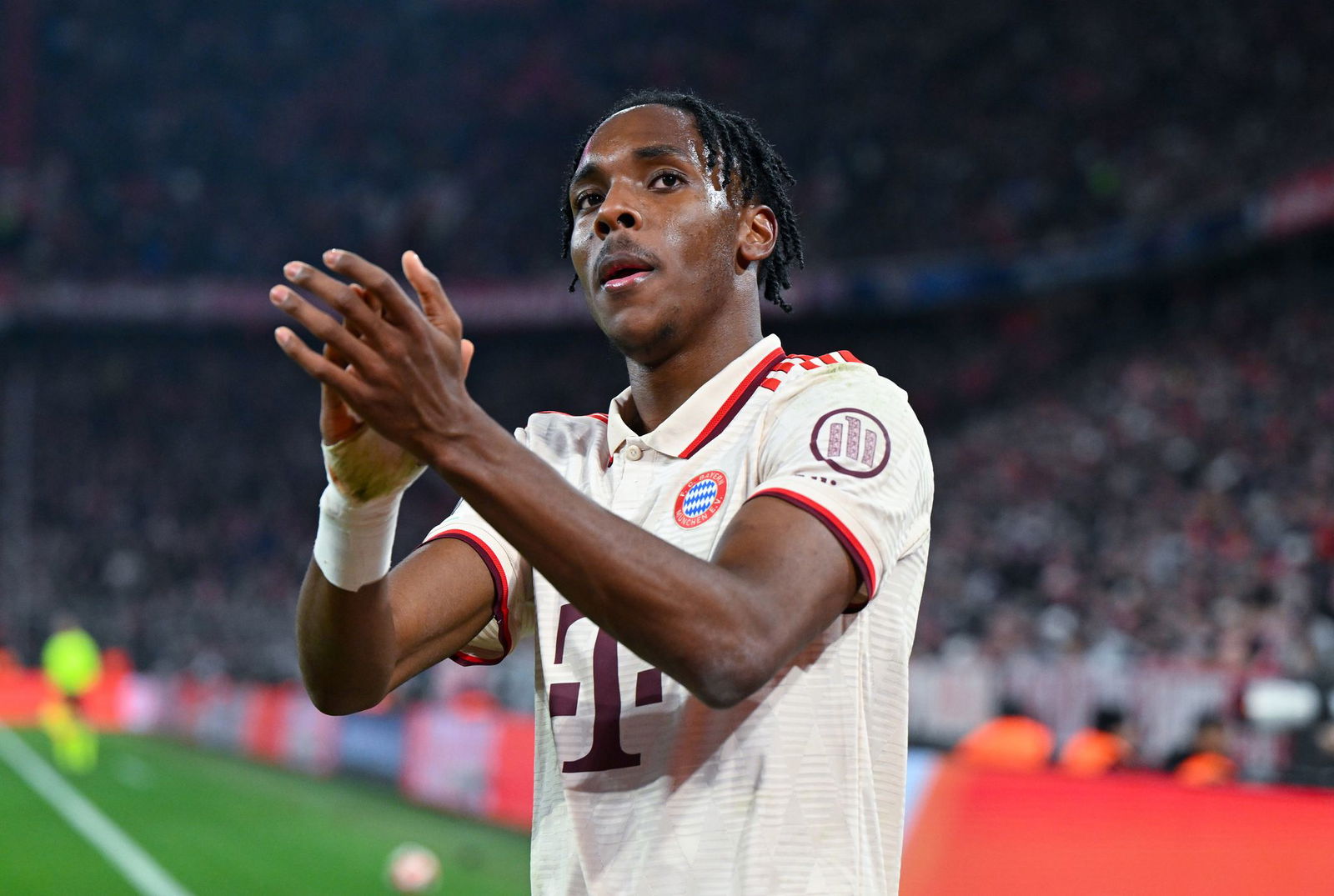 Lothar Matthäus hat den Umgang des FC Bayern München mit Mathys Tel kritisiert.