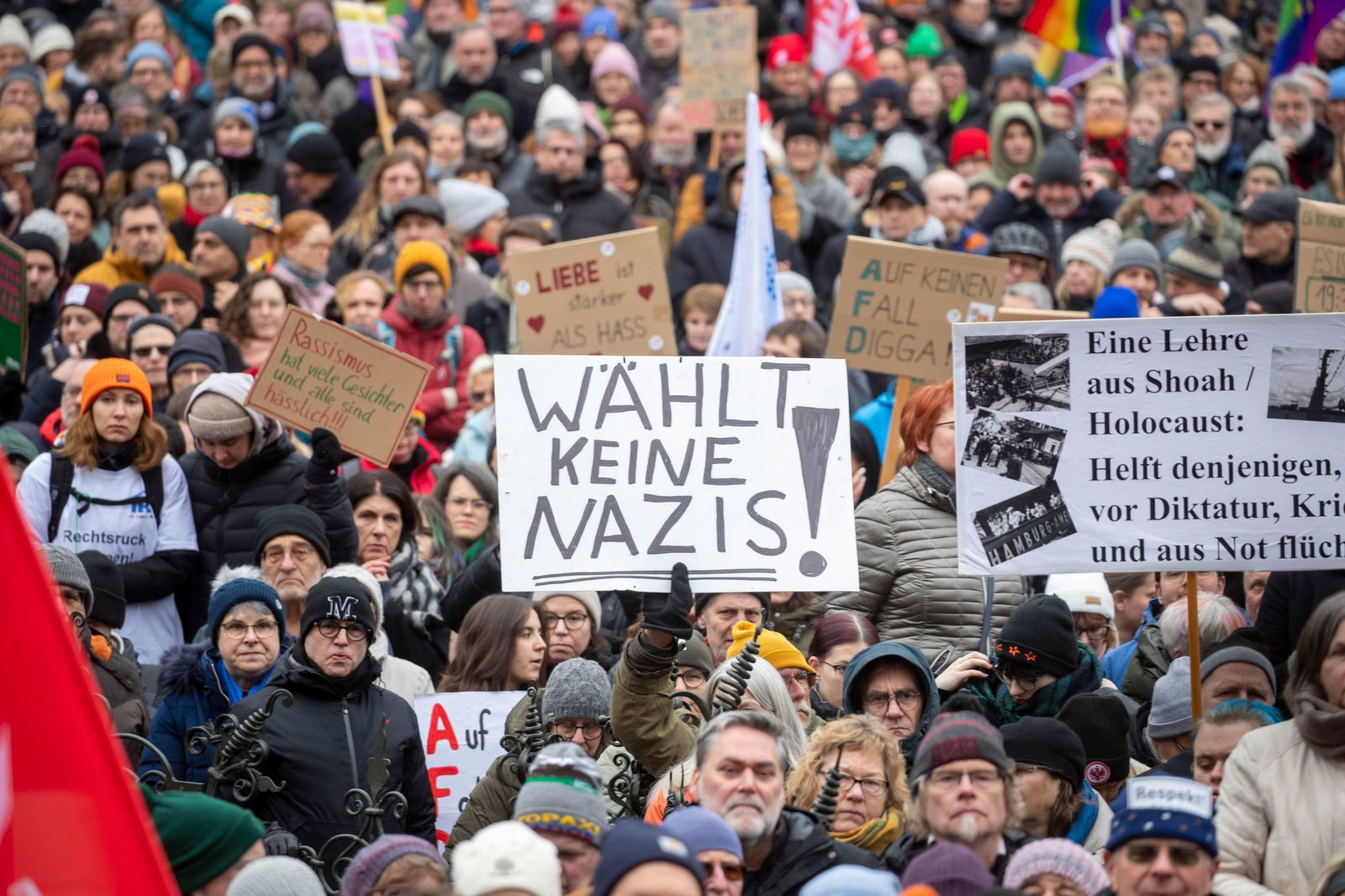 Im Rahmen einer bundesweiten Kampagne der CSD-Bewegung zur Bundestagswahl fanden in über 40 Städten bundesweit Kundgebungen und Demonstrationen statt - unter anderem auch in Mainz.