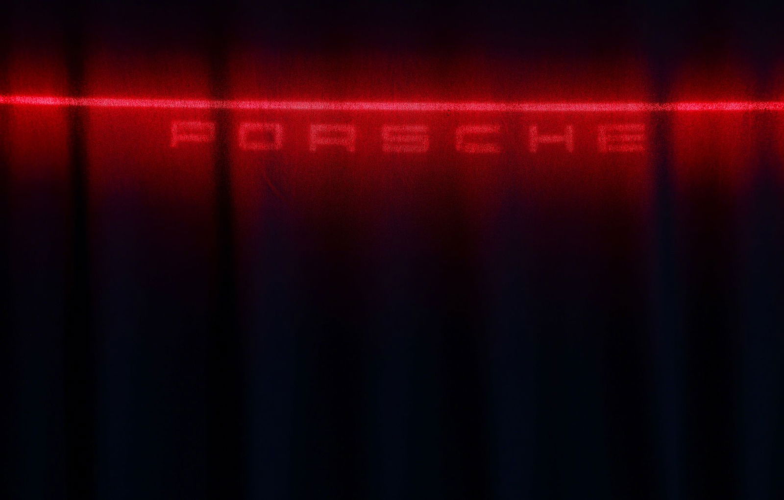 Vergangenes Jahr wurde die zweite Generation des E-Modells Taycan vorgestellt. Bei den Verkaufszahlen gebe es aber noch Luft nach oben. (Archivbild)