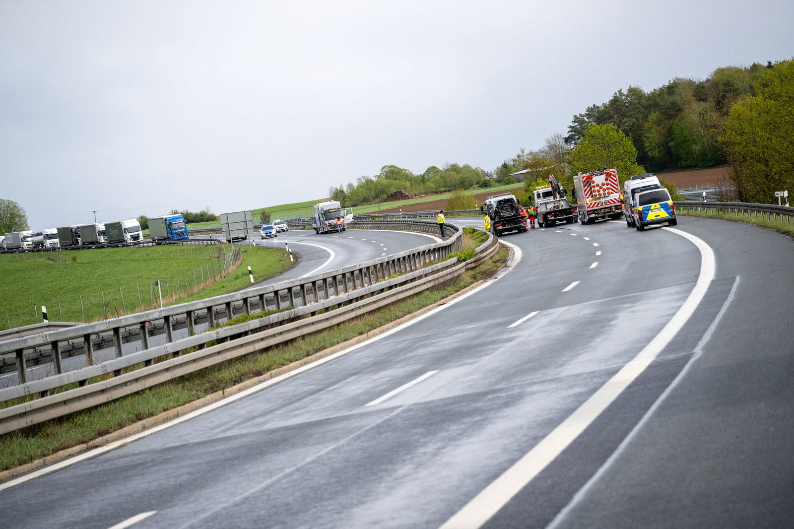 Unzureichender Sicherheitsabstand gilt neben zu hoher Geschwindigkeit als Hauptursache für Verkehrsunfälle mit Verletzten. (Archivbild)