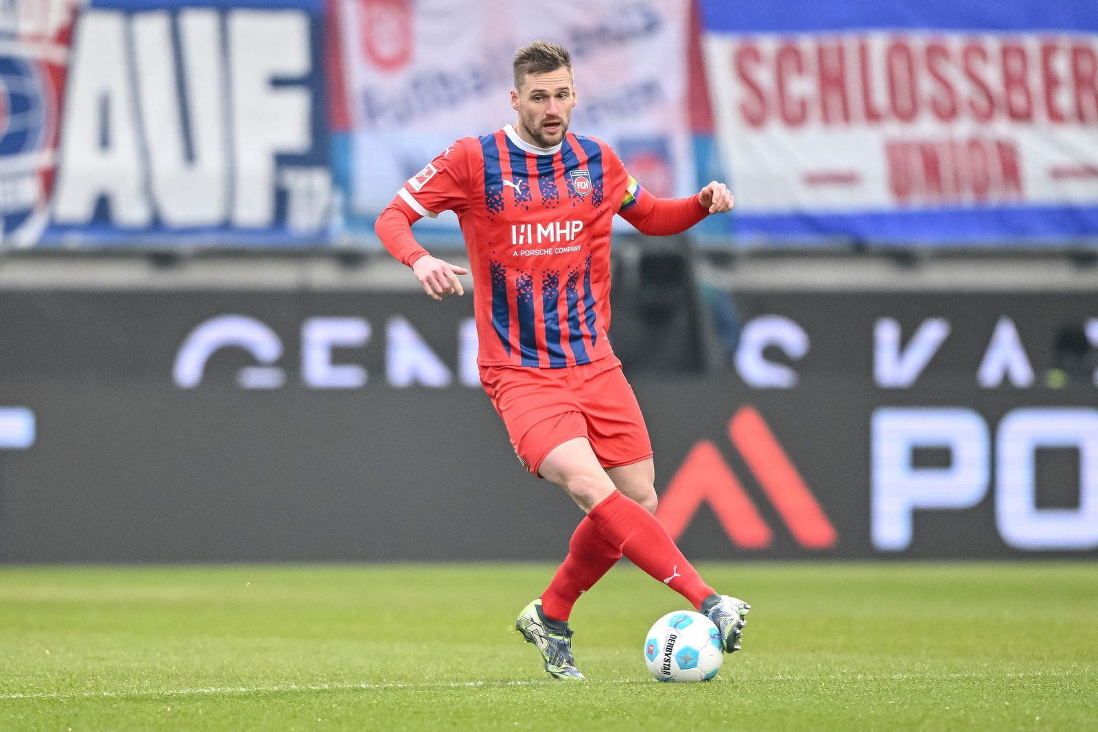 Kapitän Patrick Mainka will mit dem 1. FC Heidenheim das Achtelfinale in der Conference League erreichen.