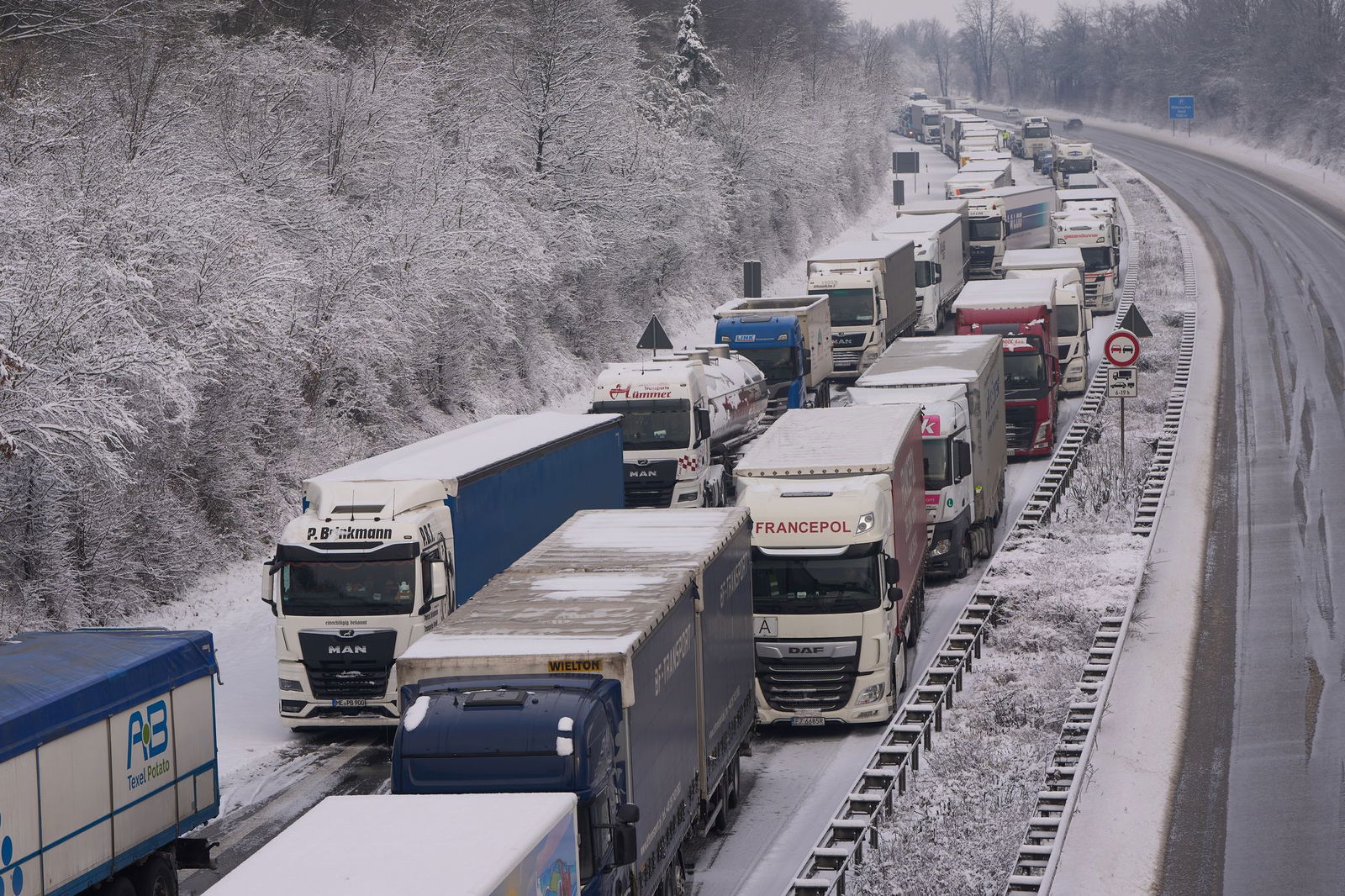 Am 18. Januar standen besonders viele Menschen im Stau – wie auch hier auf der A61 vor der Moseltalbrücke.