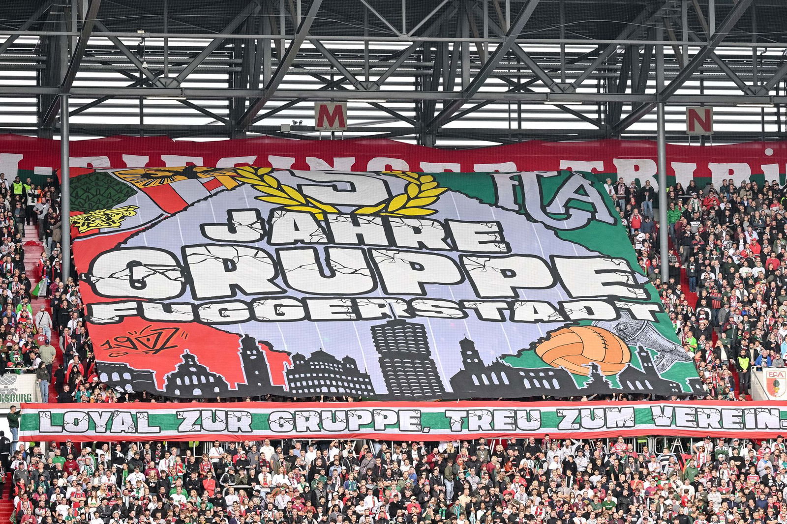 Gegen mehrere Fans des FC Augsburg ist ein Betretungs- und Aufenthaltsverbot rund um das Bundesligaspiel beim FSV Mainz 05 ausgesprochen worden.