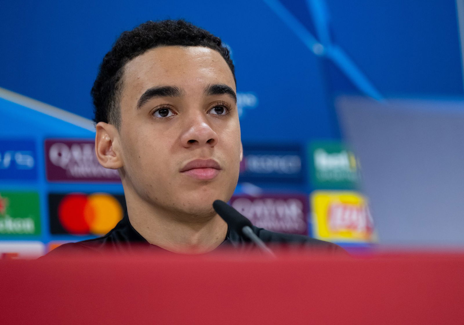 Jamal Musiala geht vom Achtelfinal-Einzug aus.