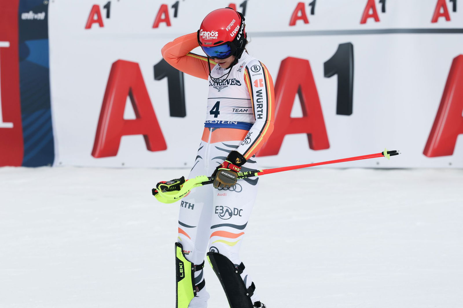 Schwer enttäuscht: Slalom-Ass Lena Dürr nach dem Patzer in der Team-Kombination.