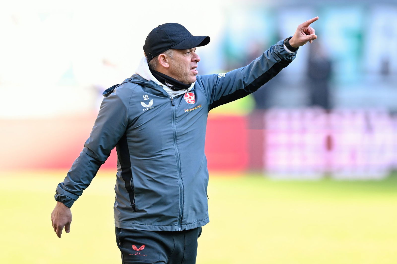 Der 1. FC Kaiserslautern gastiert am Freitag im Topspiel der 2. Bundesliga beim Hamburger SV.