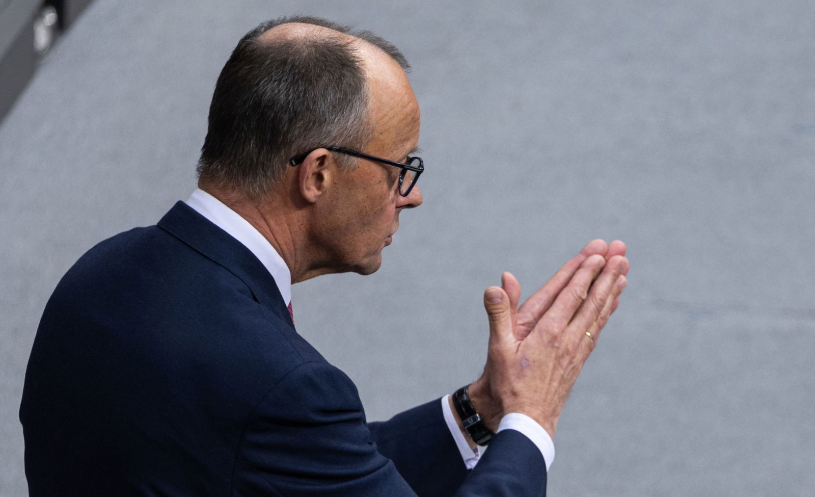 Friedrich Merz, Kanzlerkandidat der Union, fordert schon lange einen härteren Kurs in der Migrationspolitik (Archivbild).