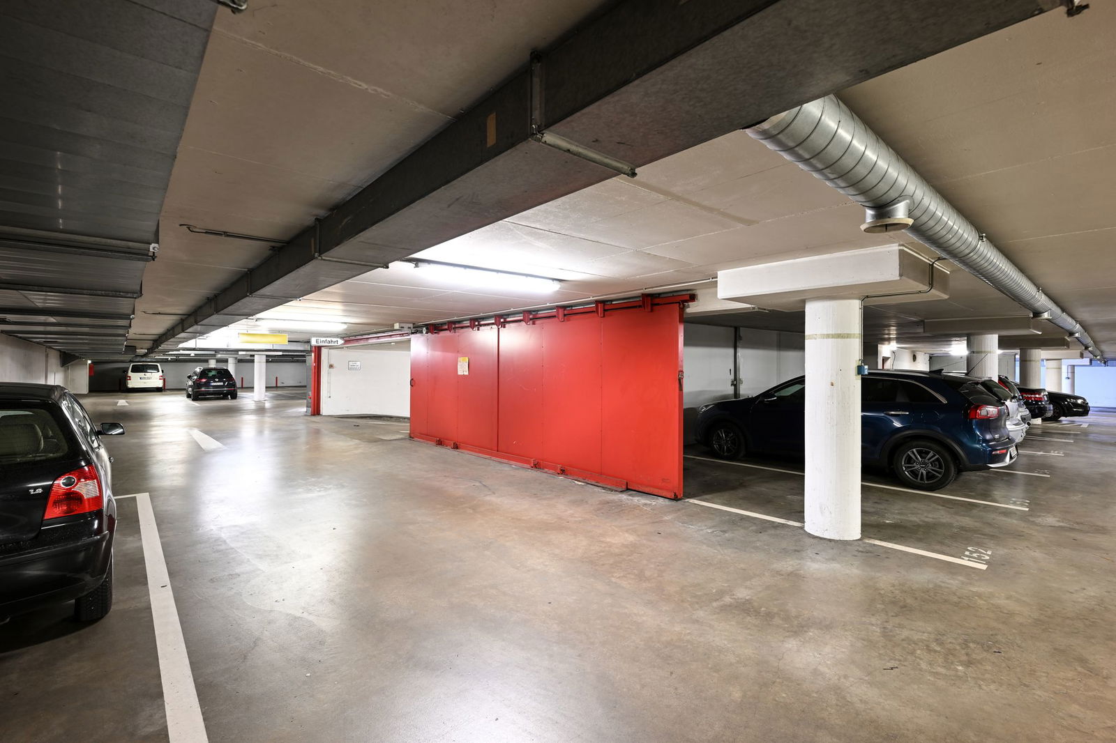 In einer Tiefgarage soll es in Ulm zu einem lebensgefährlichen Unfall gekommen sein (Symbolbild)