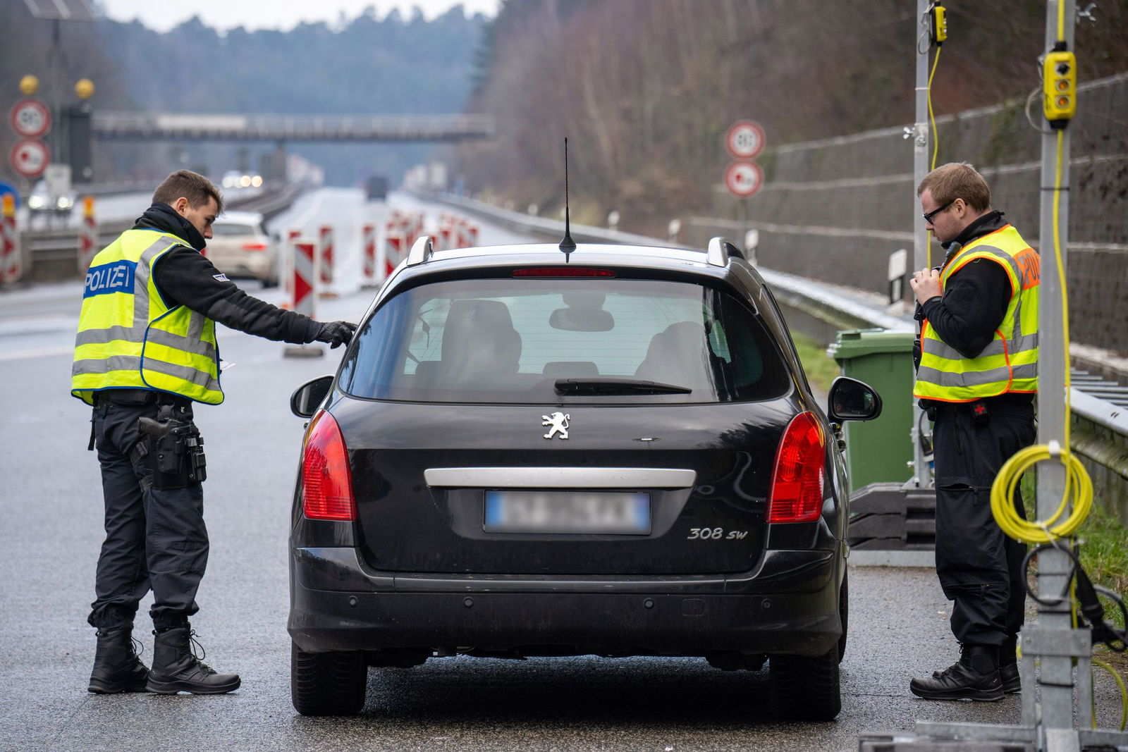 Viele Autofahrer reagieren gelassen auf die Kontrollen. (Archivbild)
