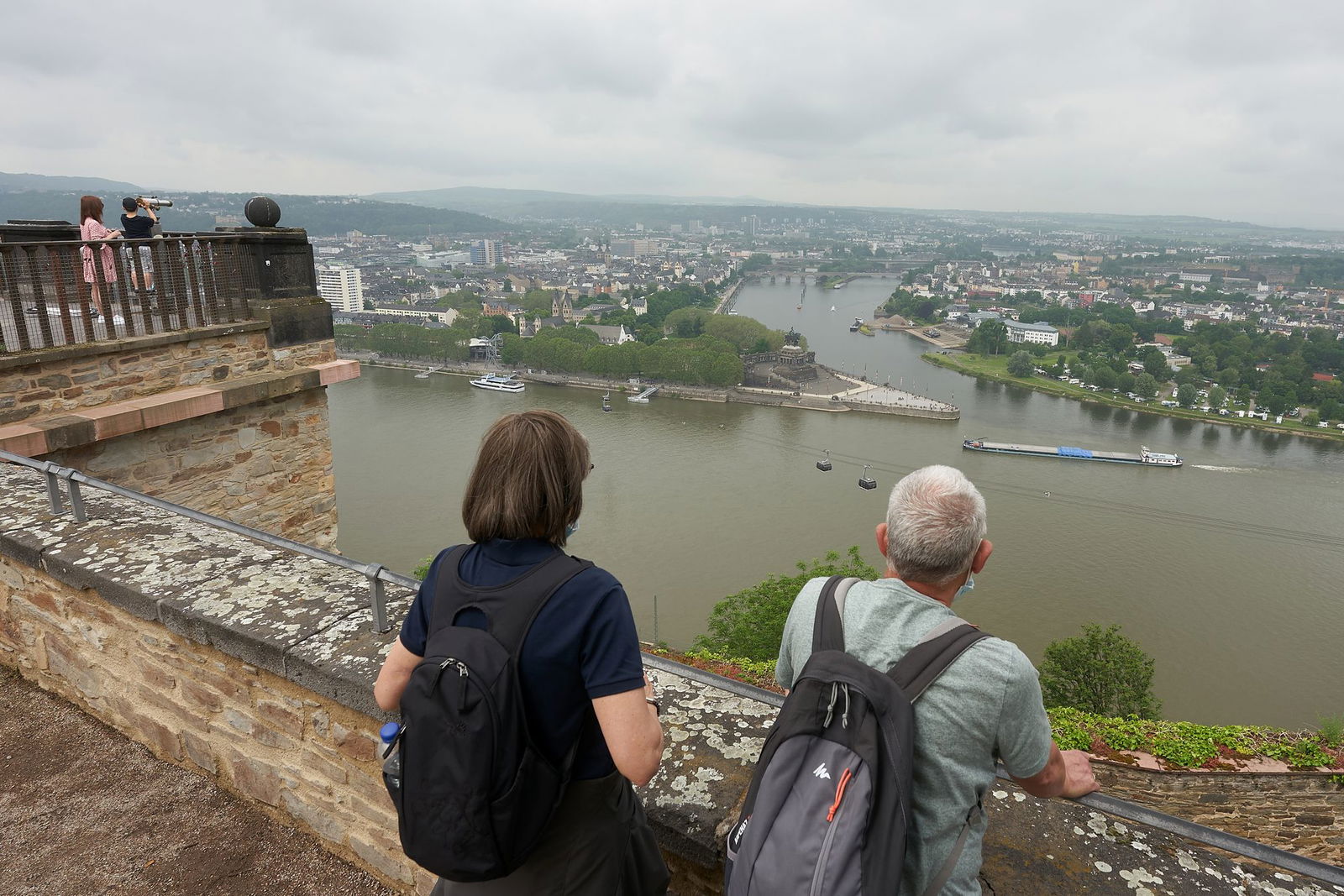 Blick aufs Deutsche Eck am Zusammenfluss von Rhein und Mosel in Koblenz. Die Zahl der Übernachtungen stieg im vergangenen Jahr auf 22,4 Millionen.