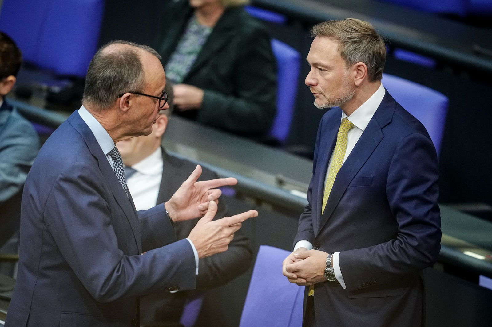 Christian Lindner (r) will gerne mit Friedrich Merz regieren - aber einer Meinung sind sie nicht immer. (Archivbild)