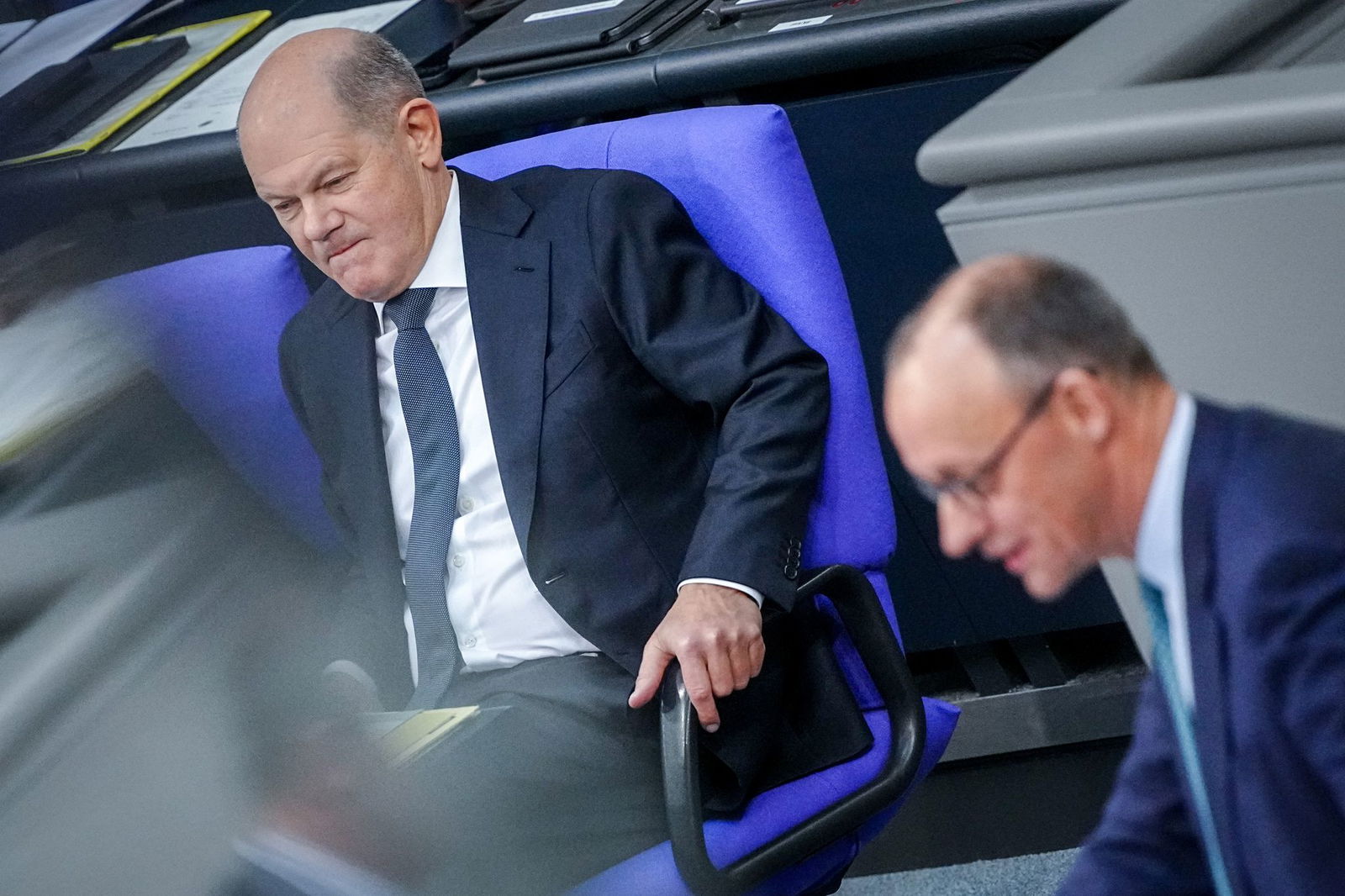 Kanzler und Herausforderer lieferten sich erneut einen harten Schlagabtausch im Bundestag.